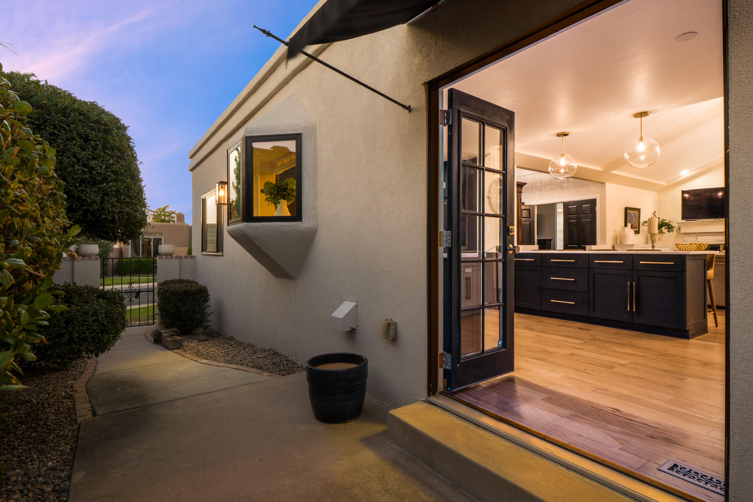 9110 WIMBLEDON Drive NE