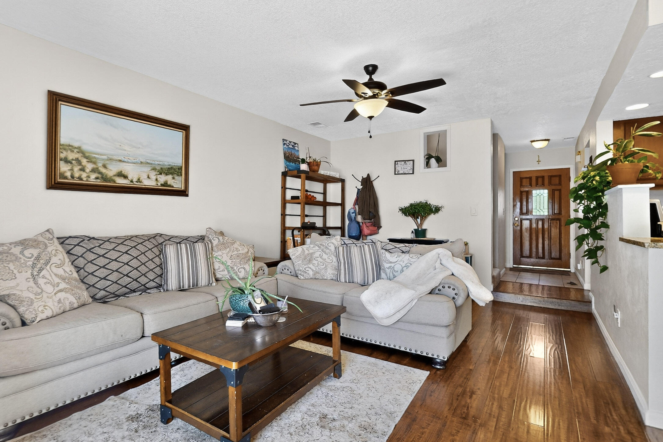 9010 Hendrix Road NE