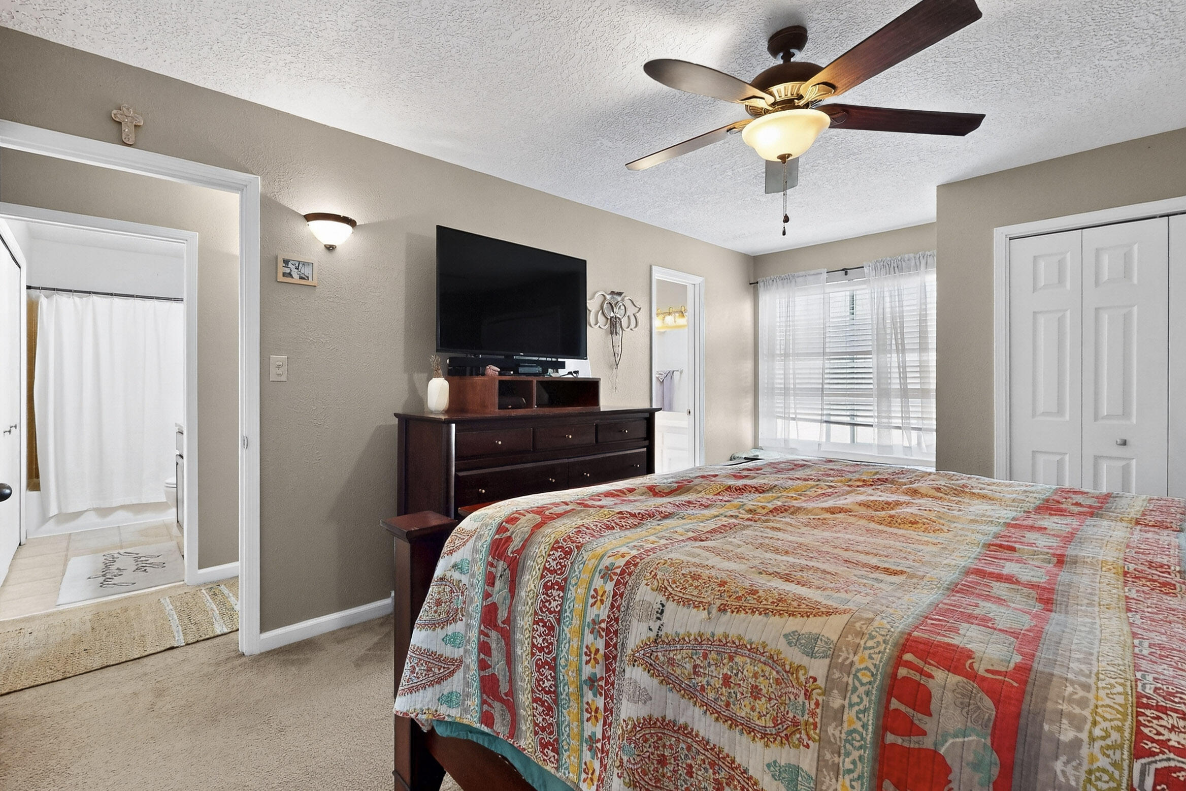 9010 Hendrix Road NE