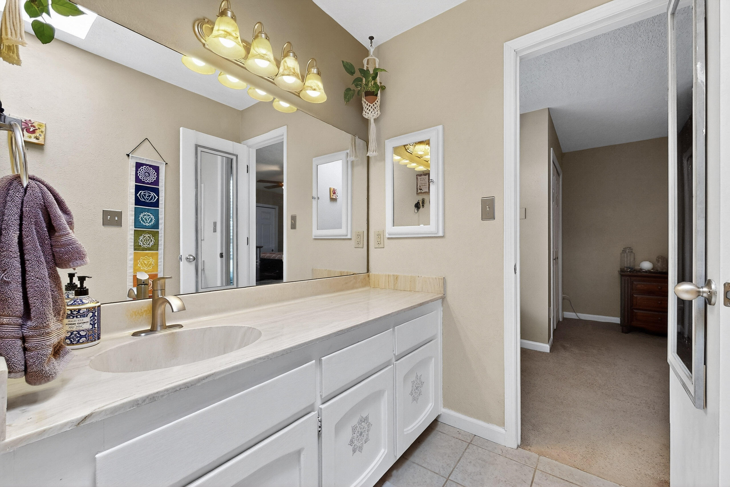 9010 Hendrix Road NE