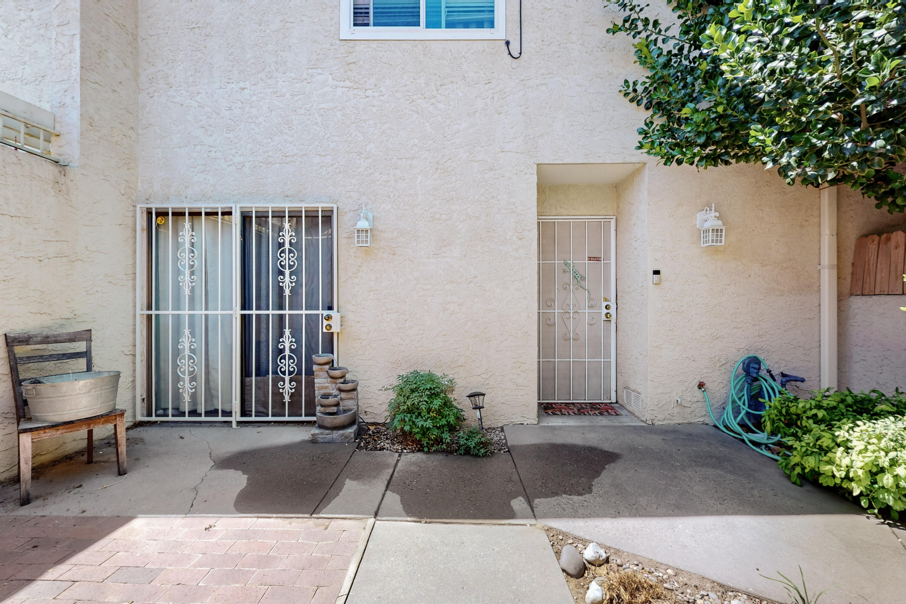 9010 Hendrix Road NE