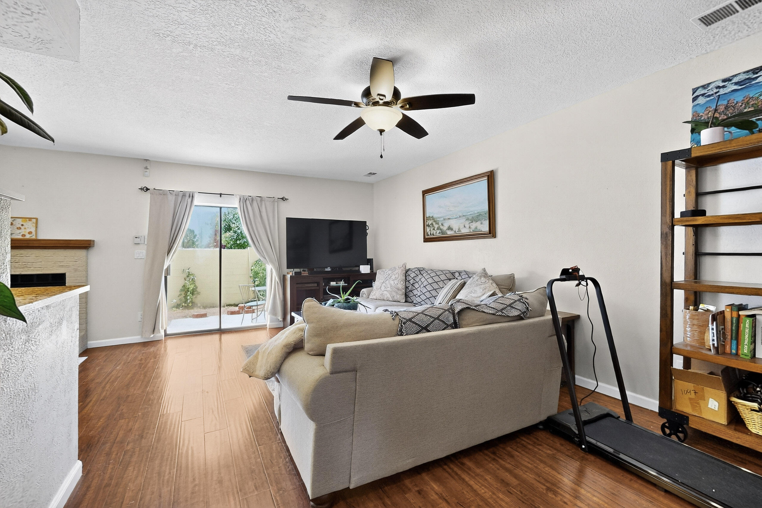 9010 Hendrix Road NE