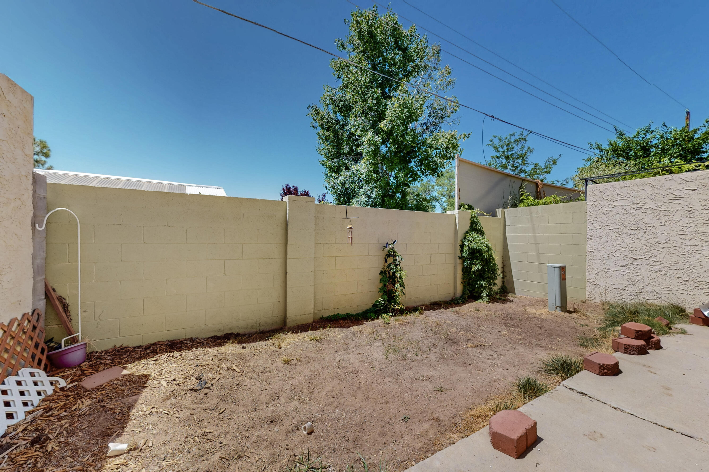 9010 Hendrix Road NE