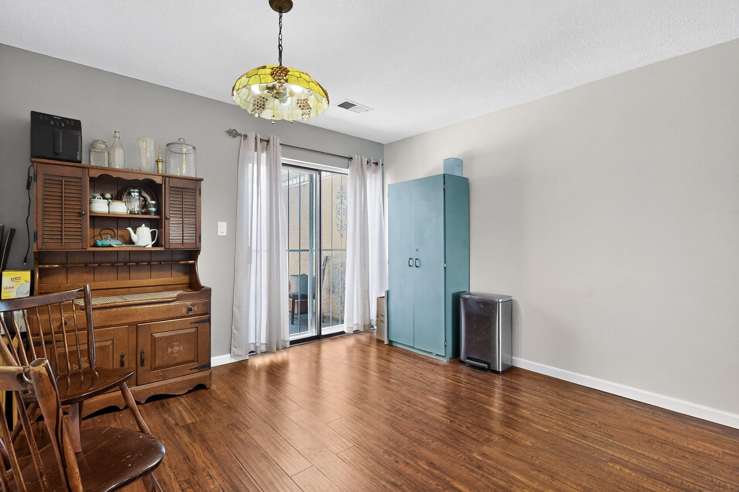 9010 Hendrix Road NE