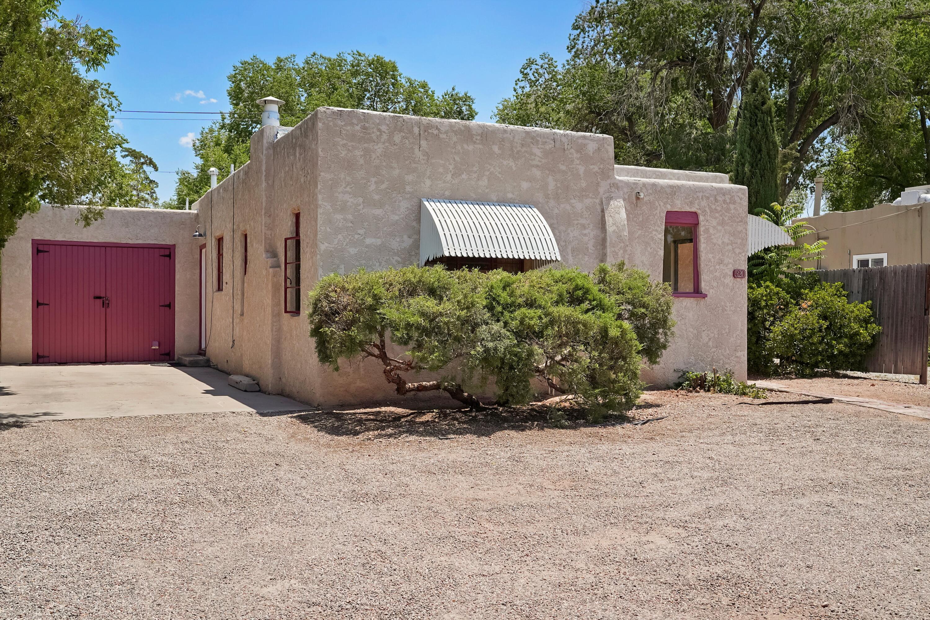 520 CARLISLE Boulevard NE