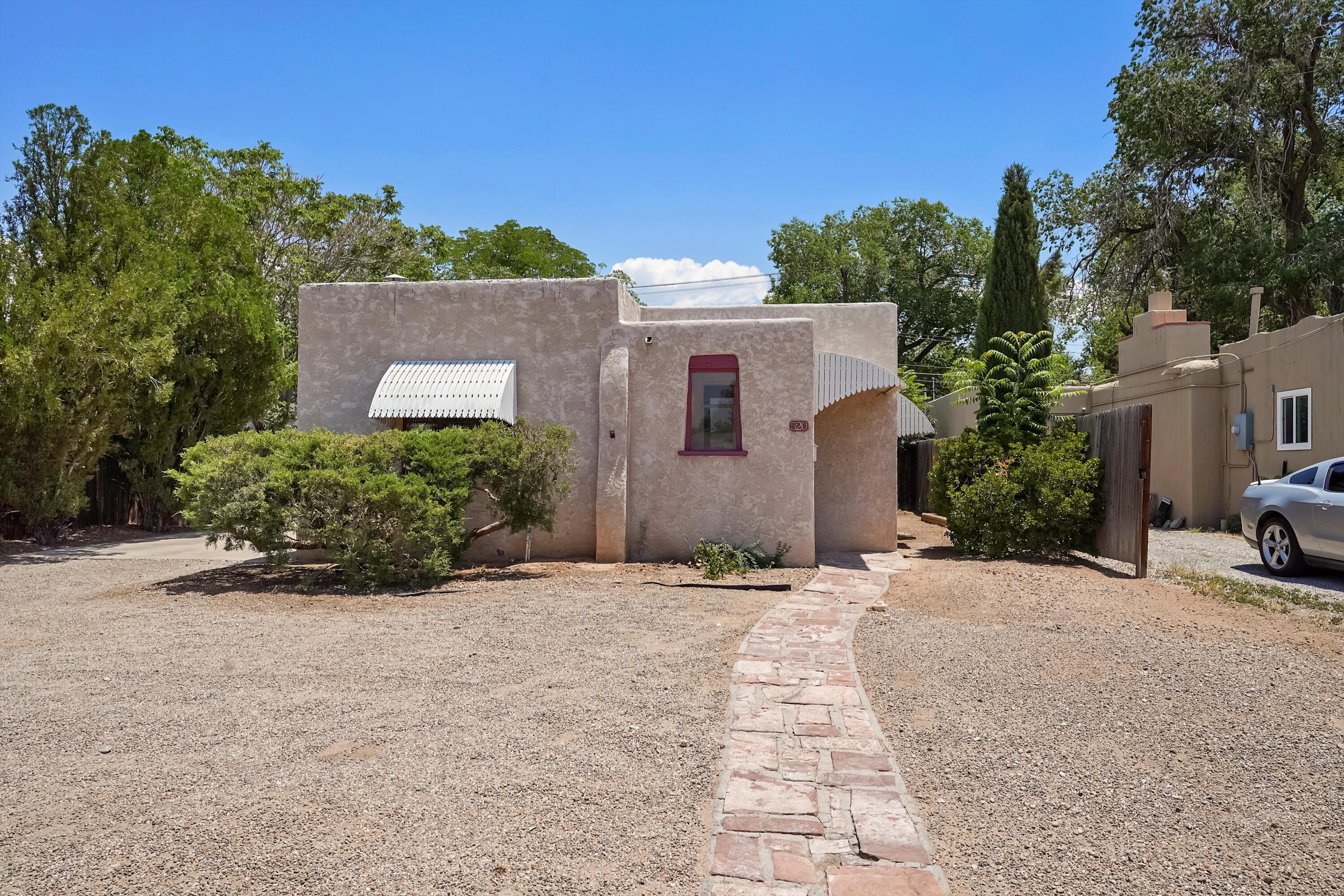 520 CARLISLE Boulevard NE