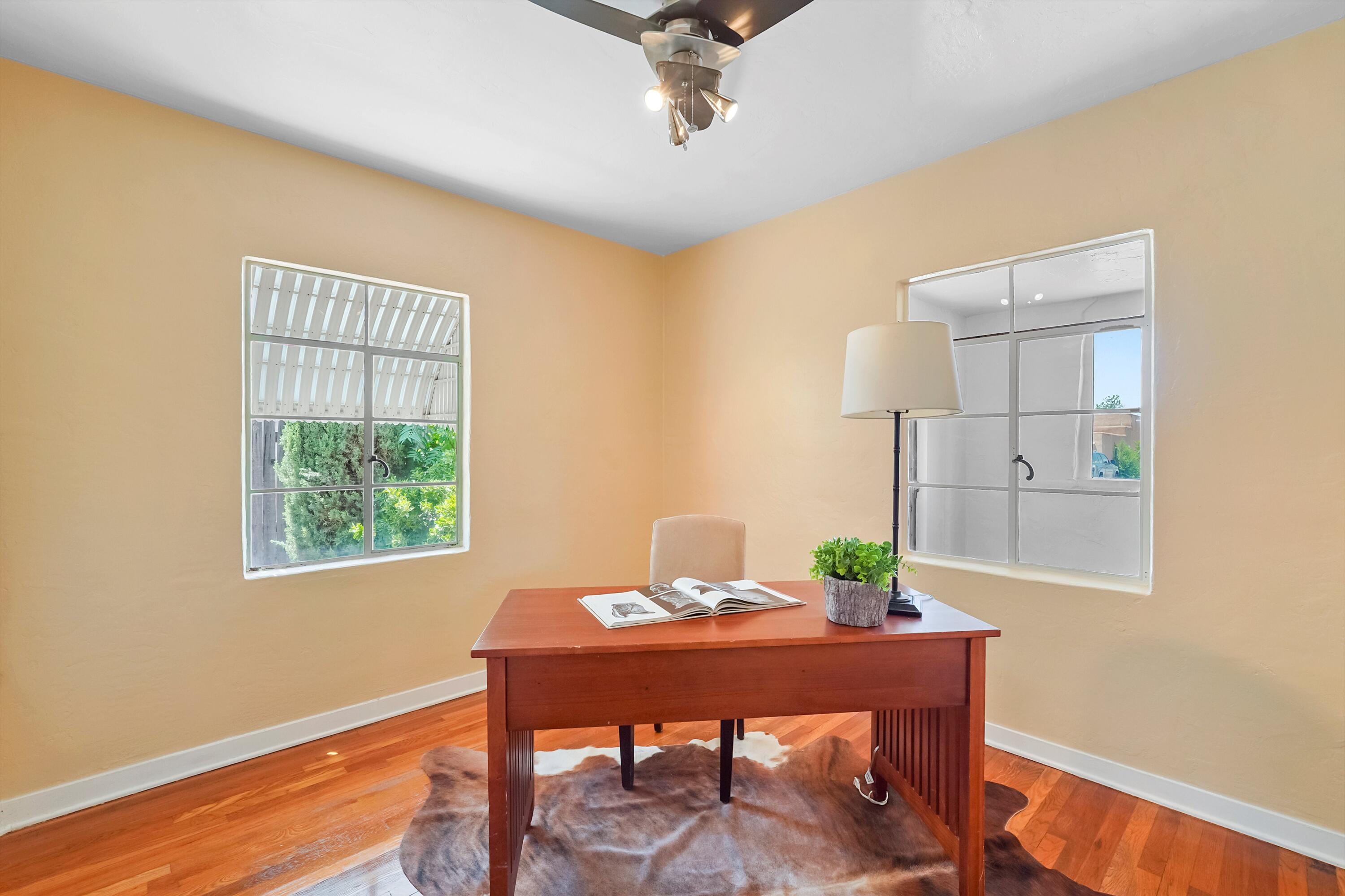 520 CARLISLE Boulevard NE