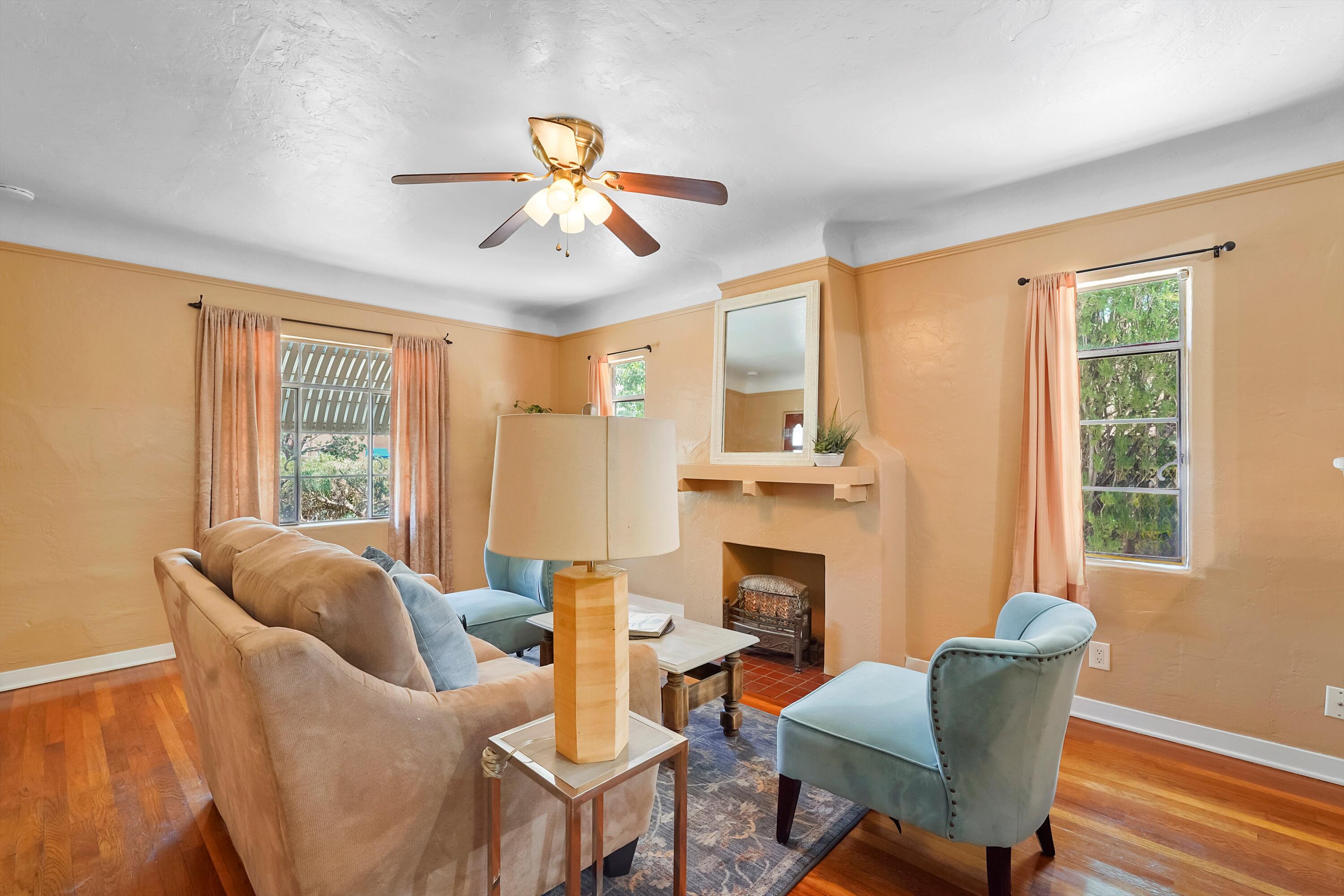 520 CARLISLE Boulevard NE