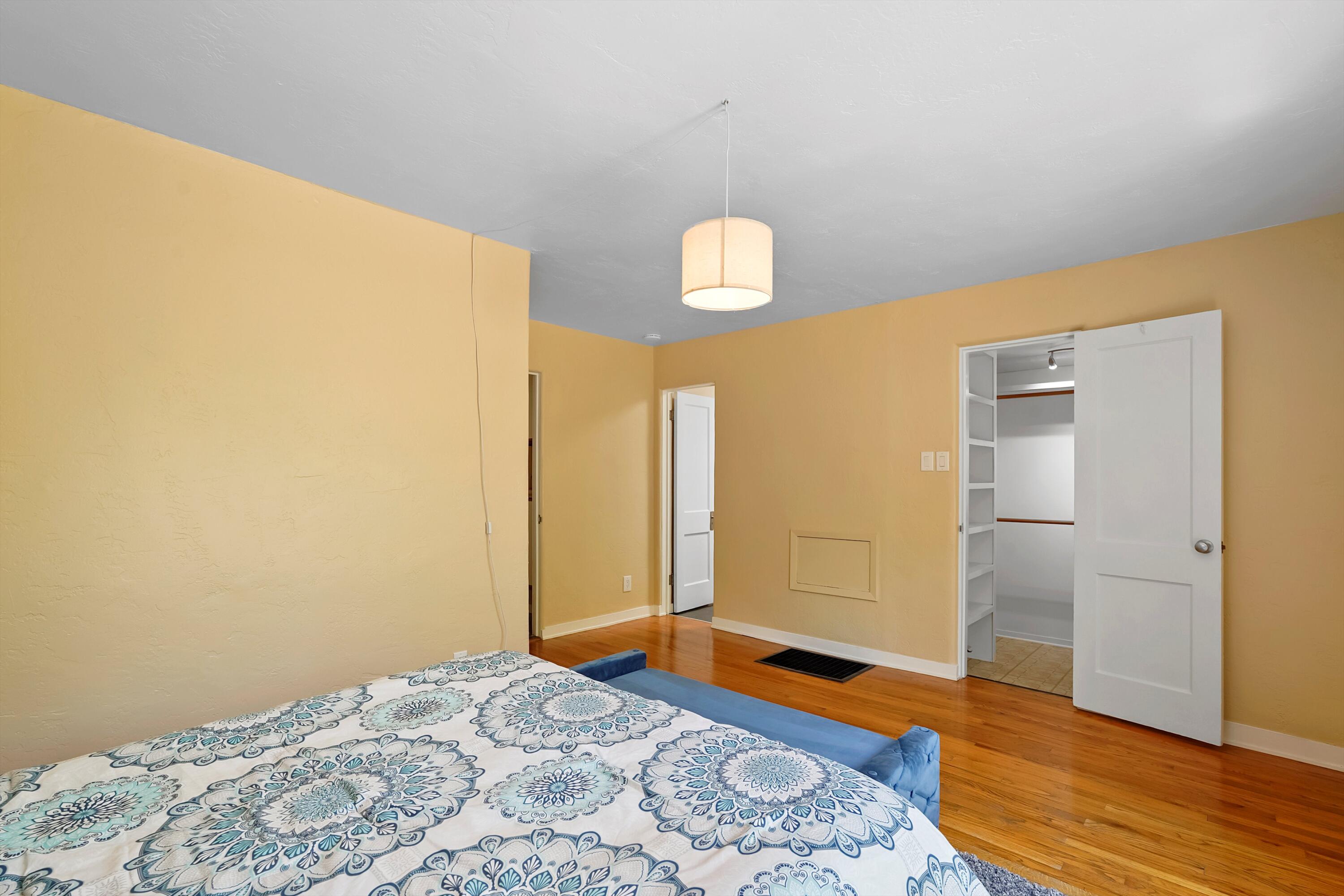 520 CARLISLE Boulevard NE