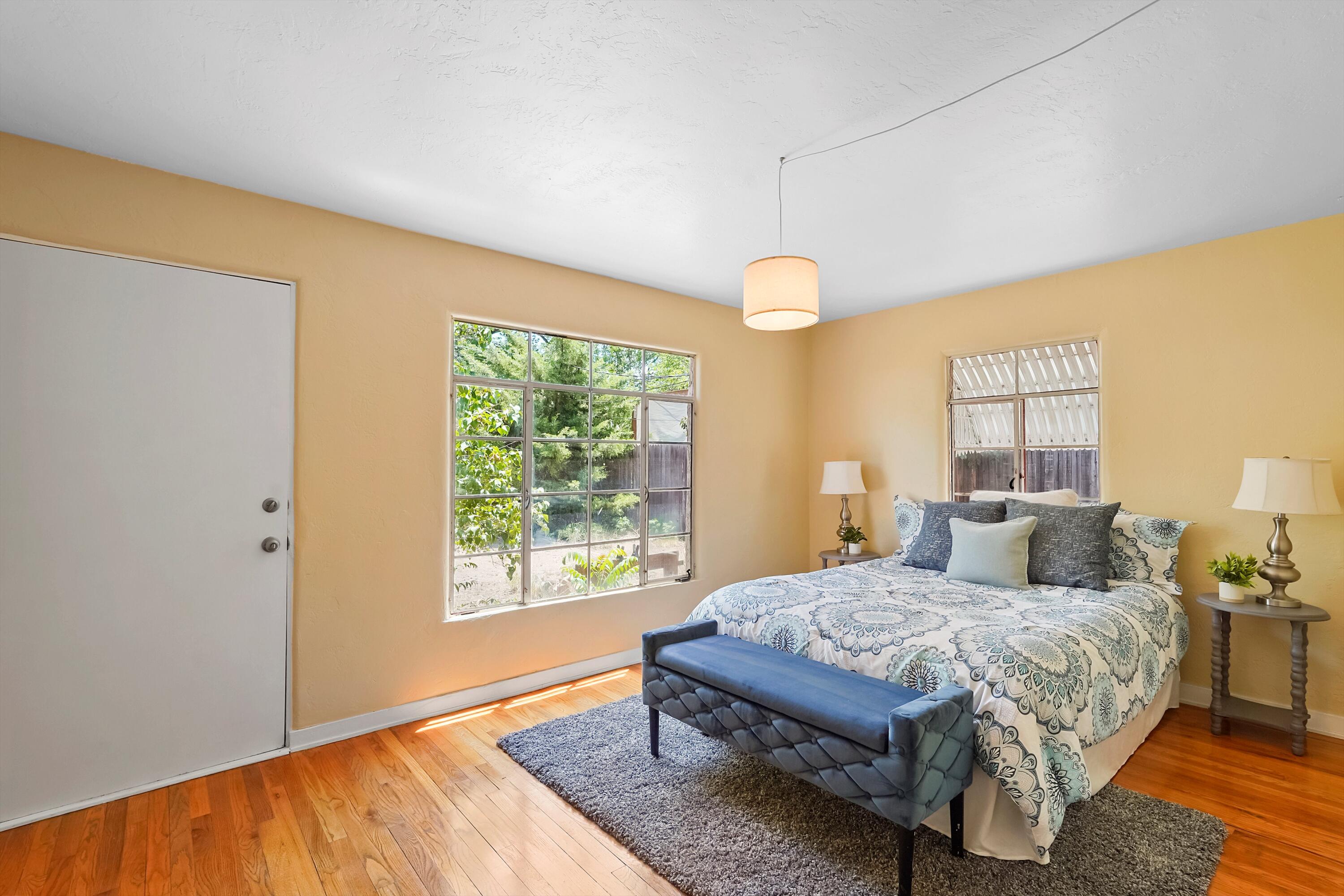 520 CARLISLE Boulevard NE