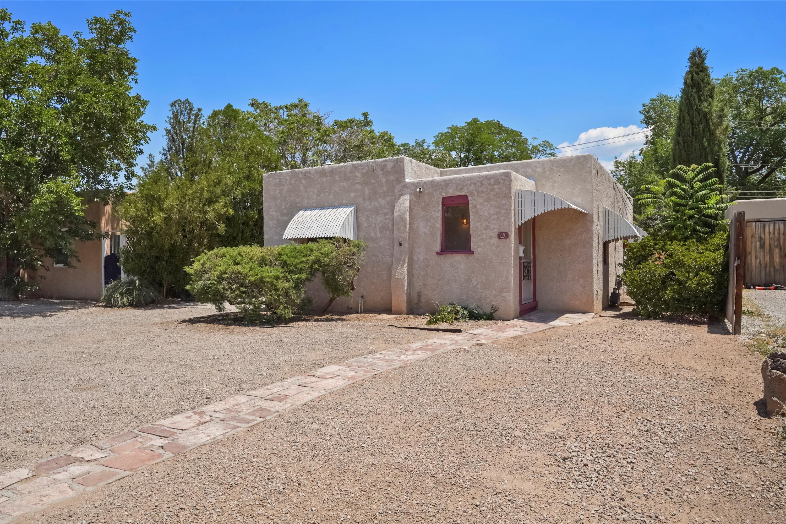 520 CARLISLE Boulevard NE