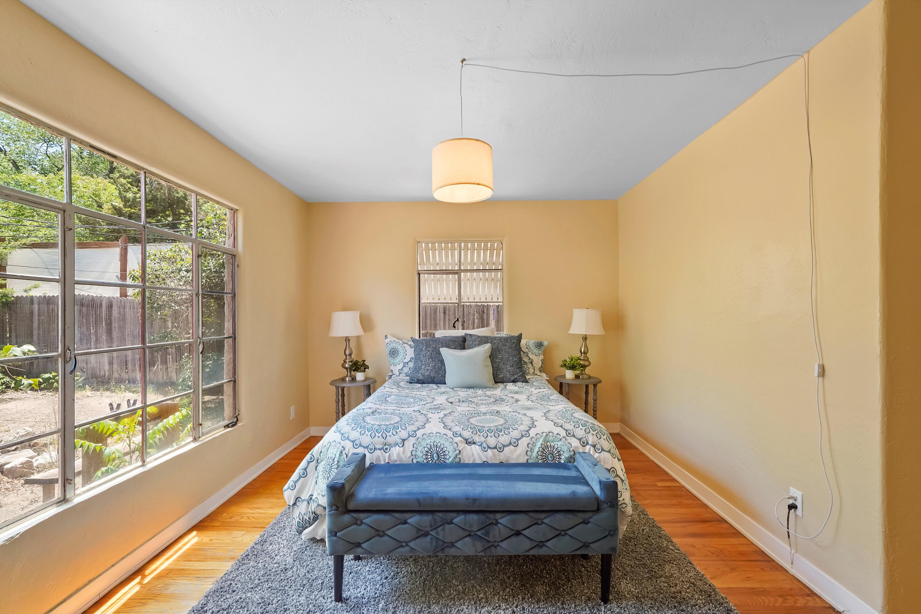 520 CARLISLE Boulevard NE