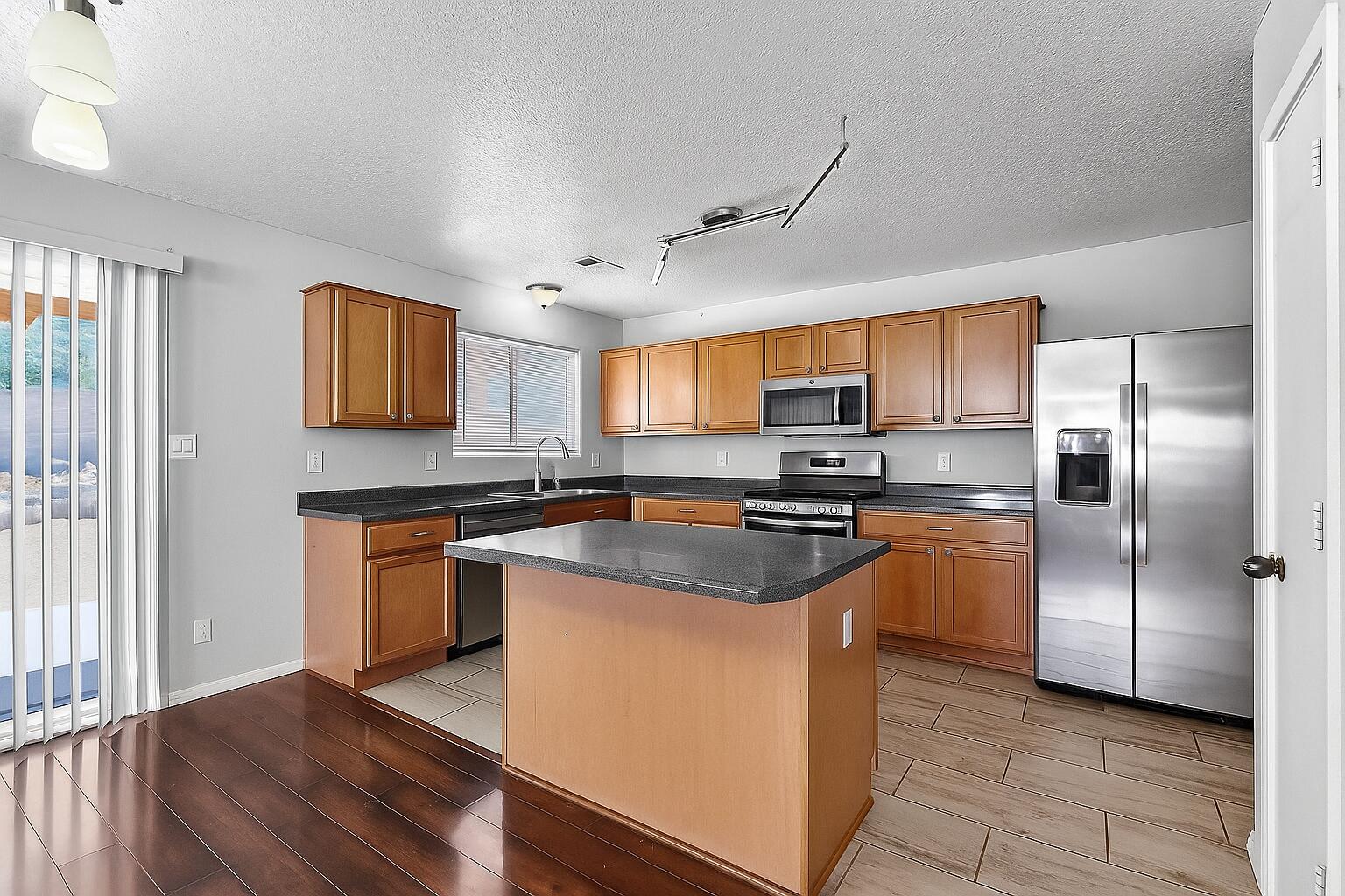 10501 TRIESTE Court NW