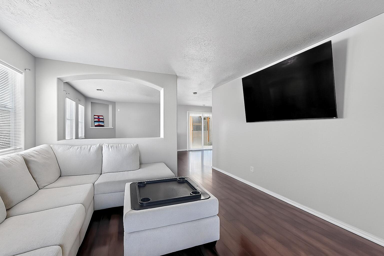 10501 TRIESTE Court NW