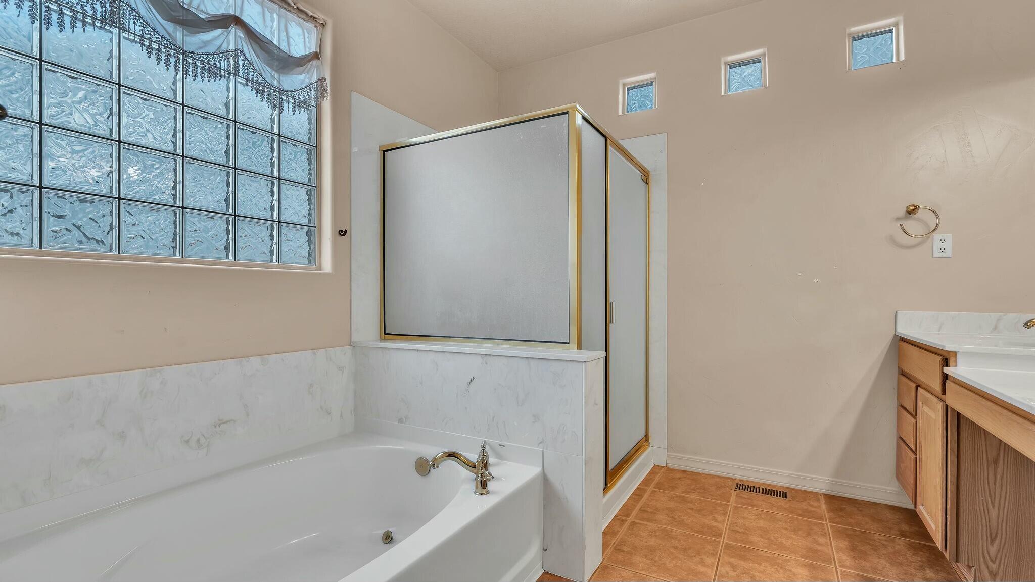 4409 SUMMER HILL Lane NW