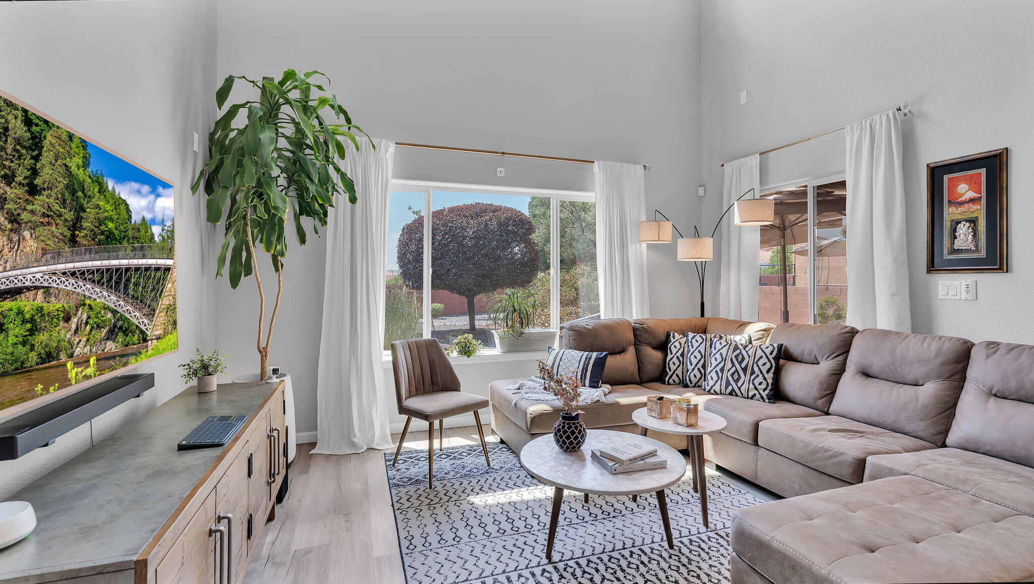 409 VISTA ROJA Place