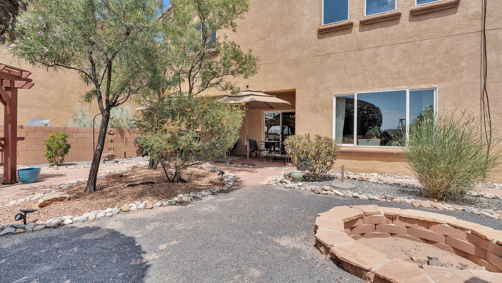 409 VISTA ROJA Place