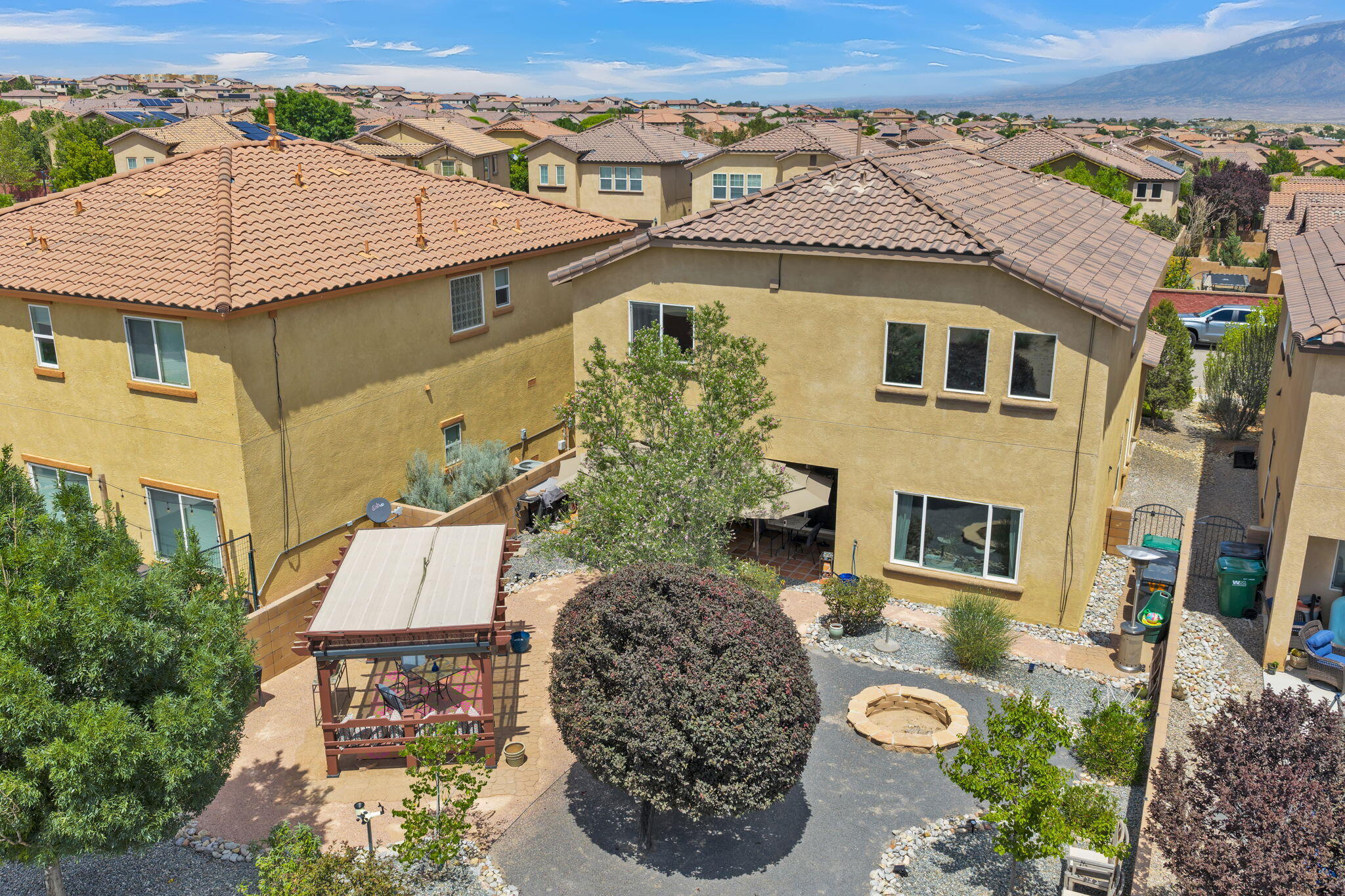 409 VISTA ROJA Place