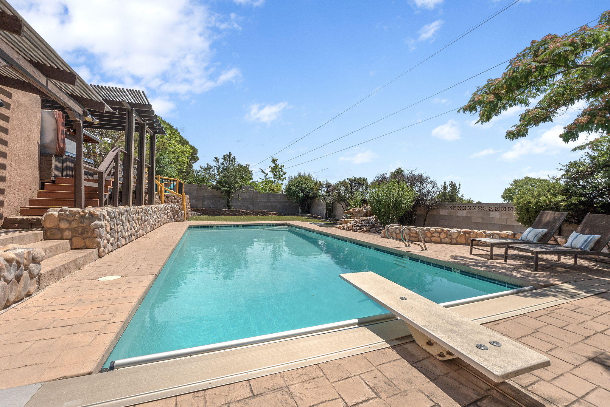 3305 EMBUDITO Drive NE