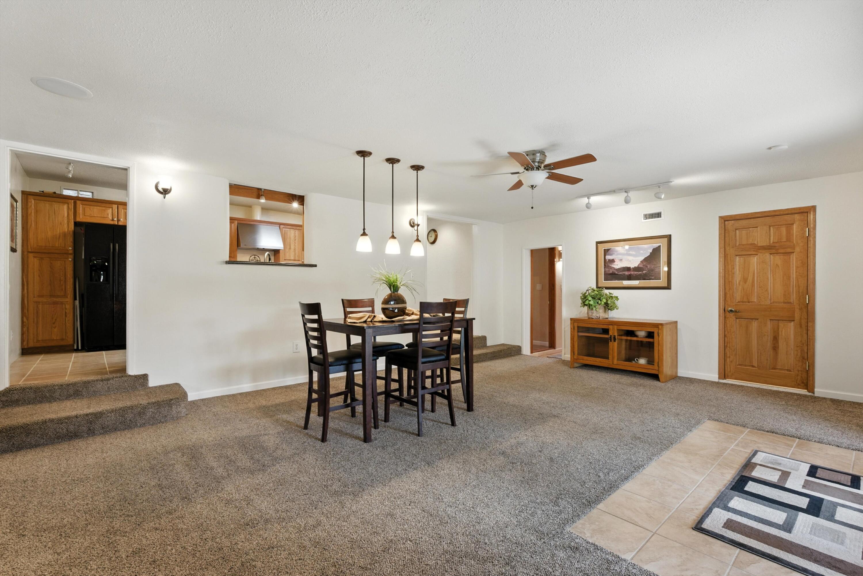 828 CHARLES Place NW