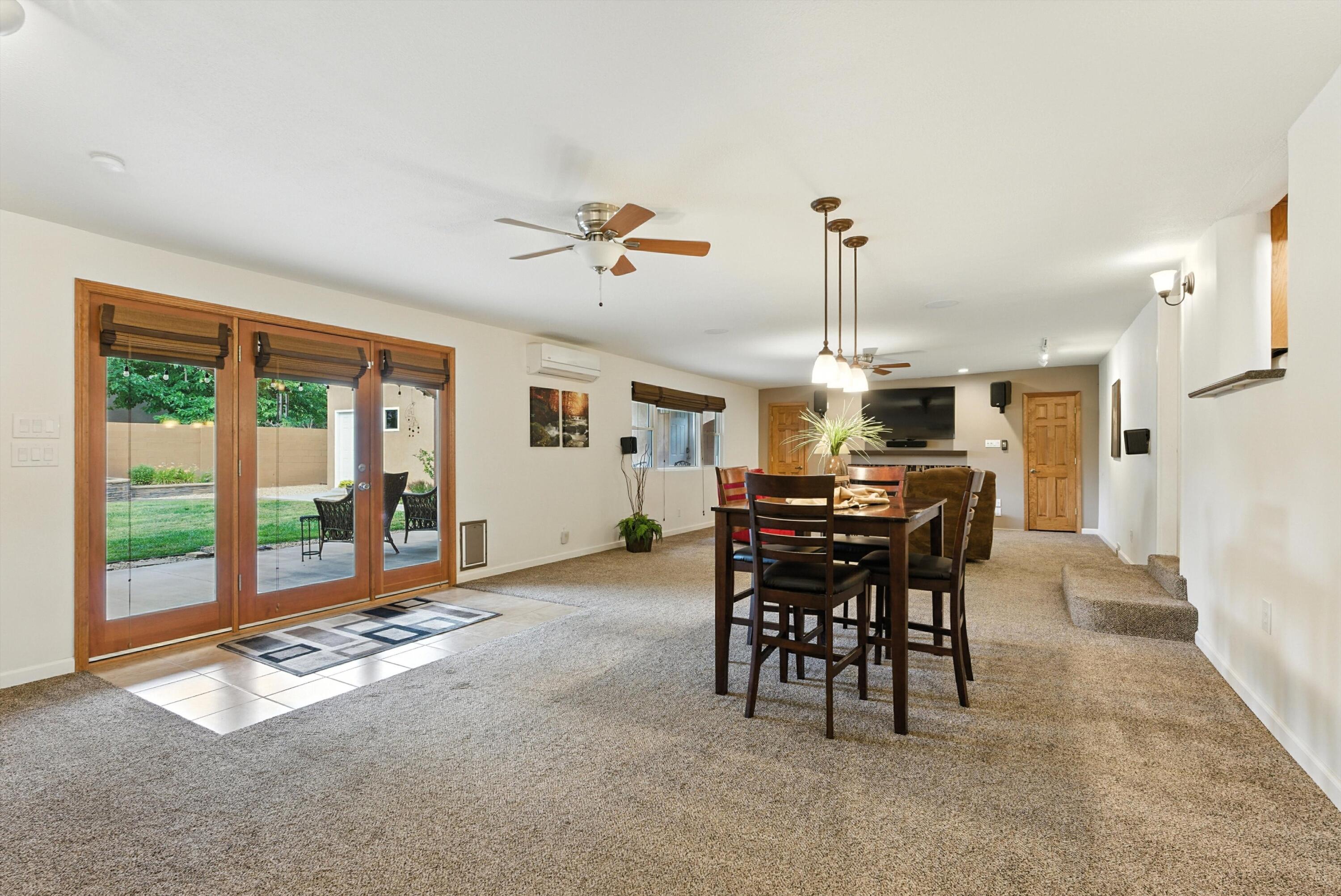 828 CHARLES Place NW