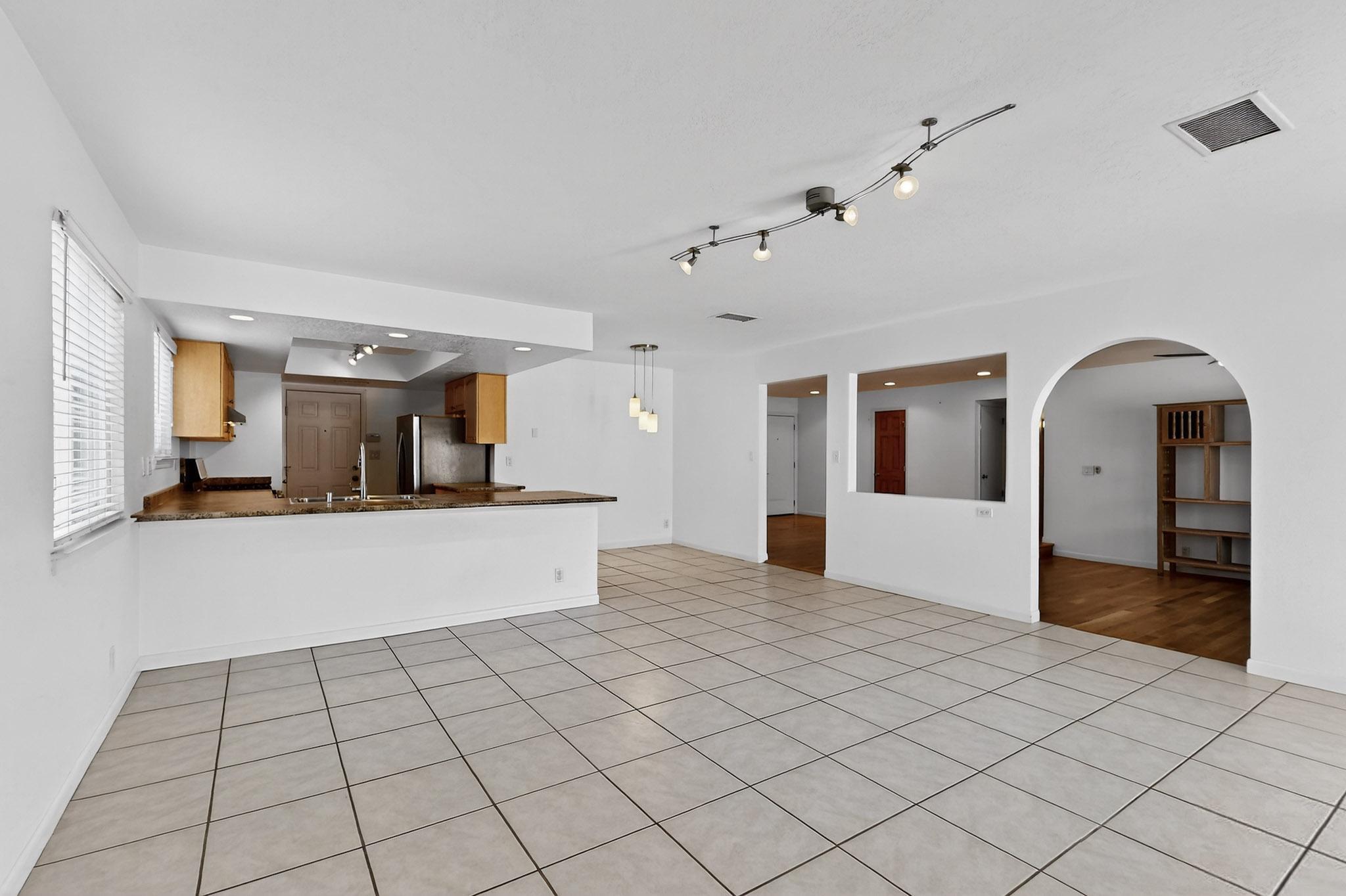 6940 CHERRY HILLS Loop NE