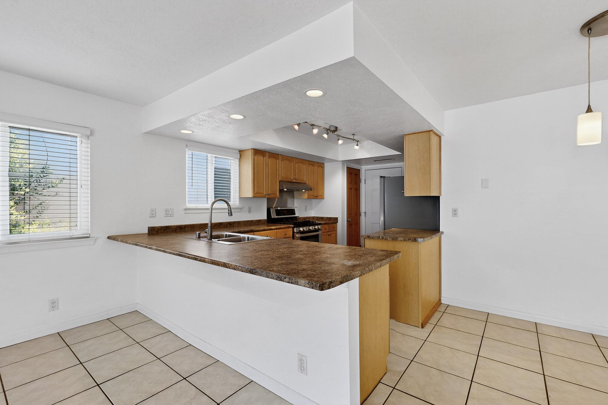 6940 CHERRY HILLS Loop NE