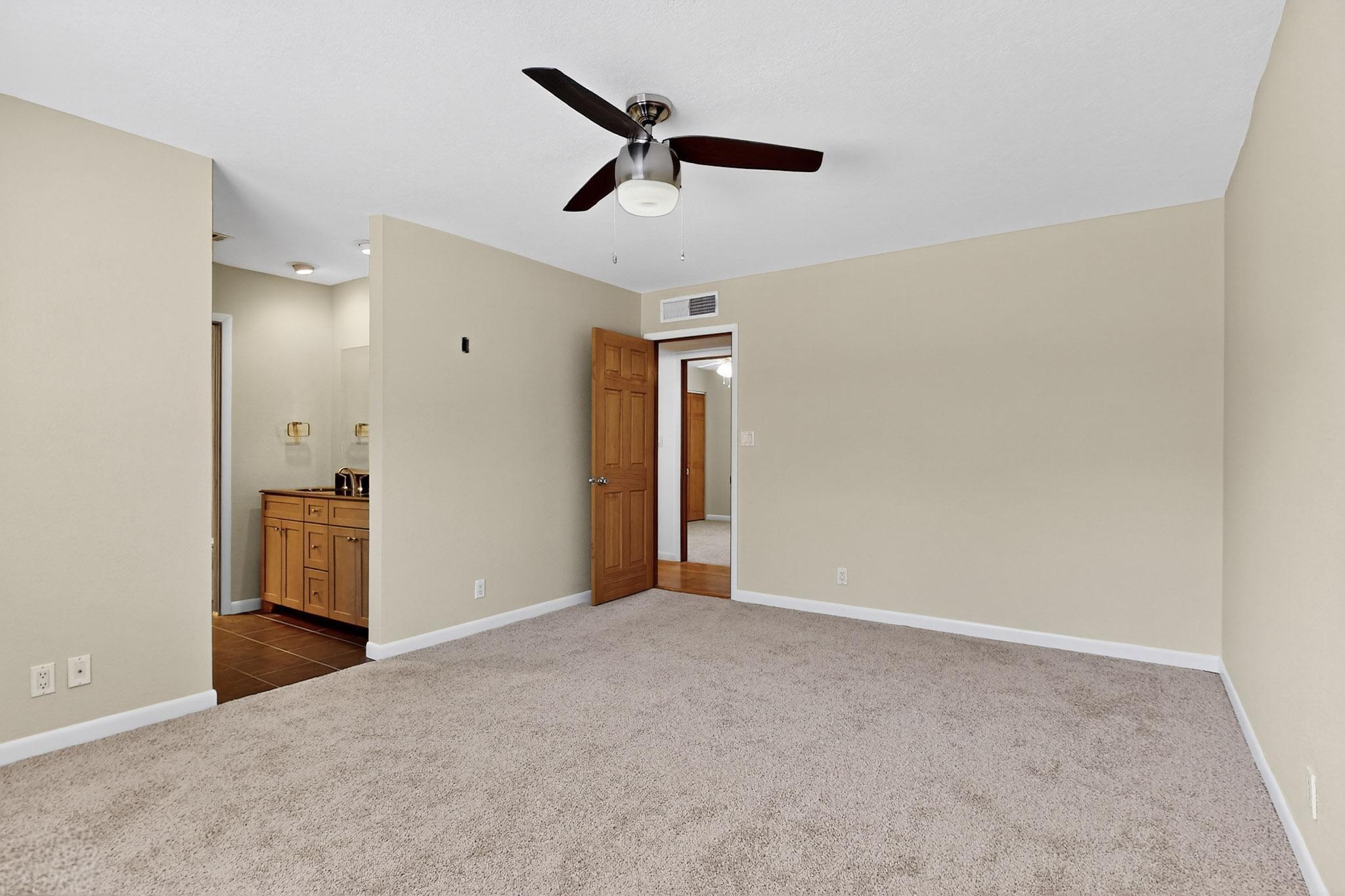 6940 CHERRY HILLS Loop NE