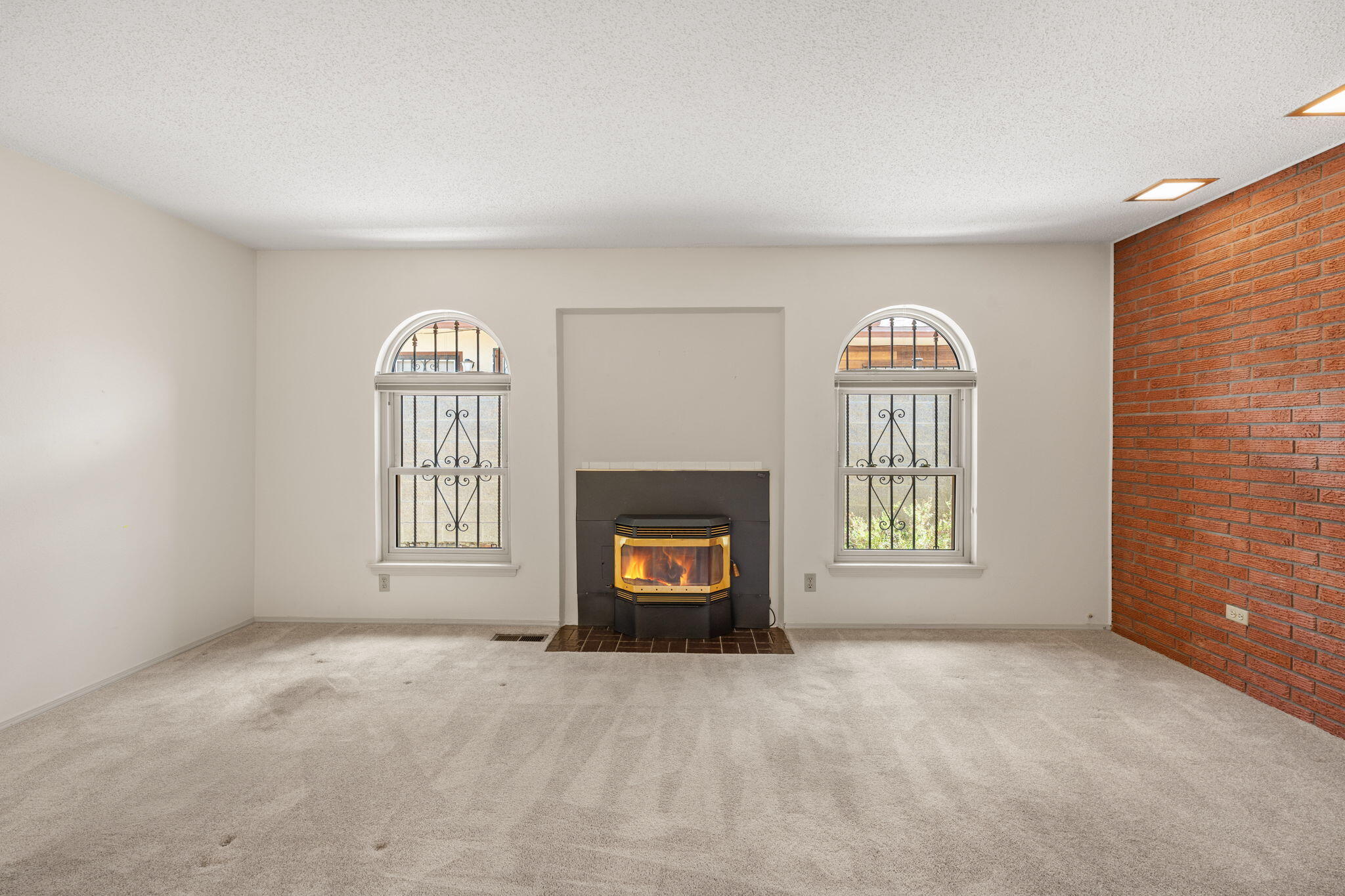 1308 ALVARADO Drive NE