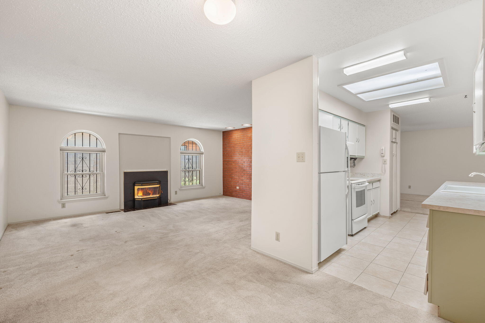 1308 ALVARADO Drive NE