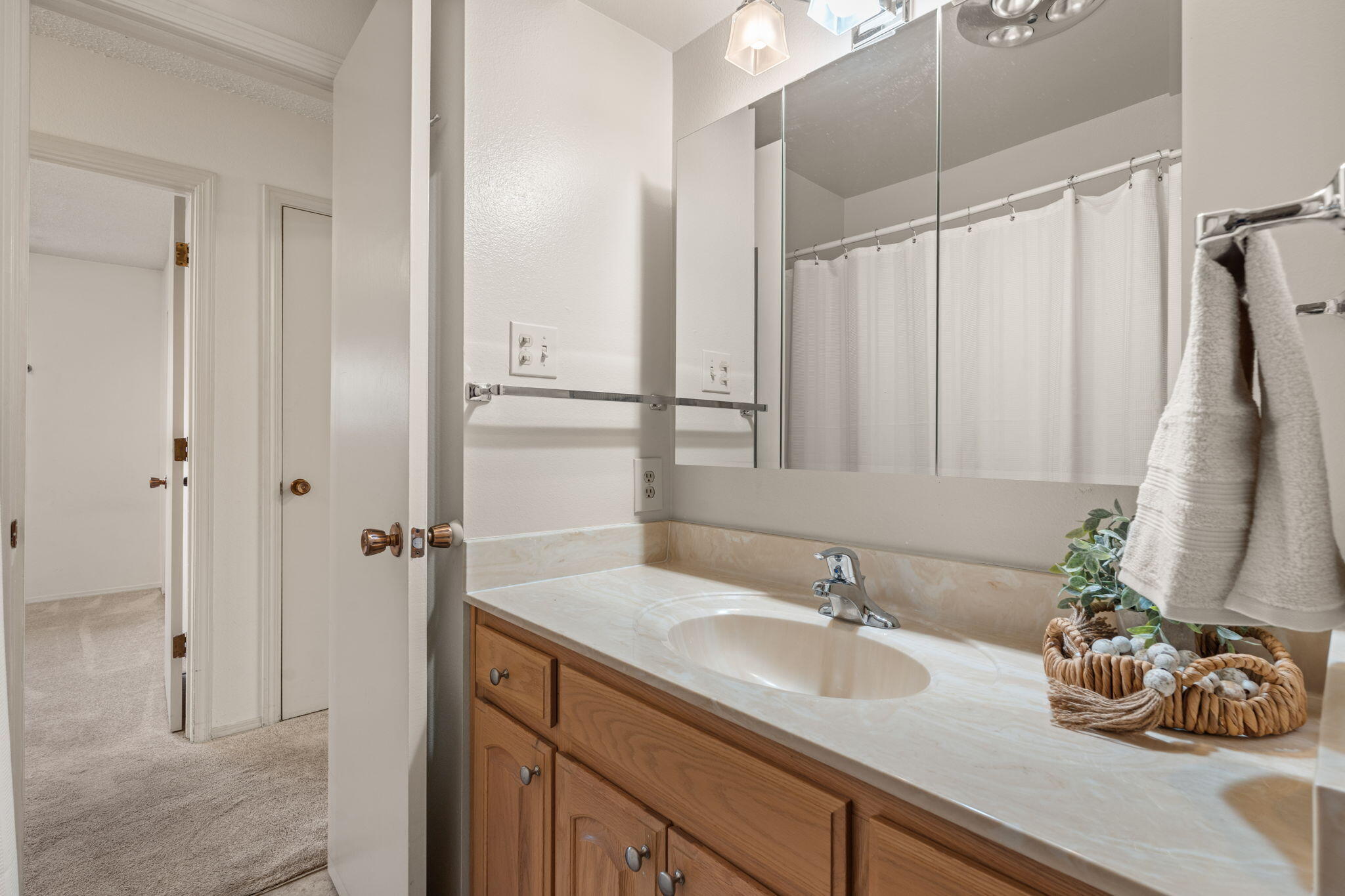 1308 ALVARADO Drive NE