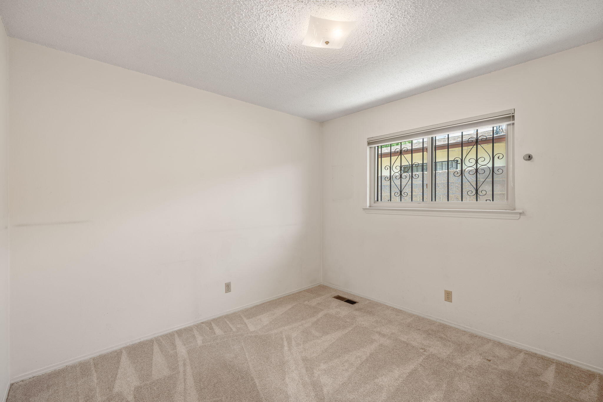 1308 ALVARADO Drive NE