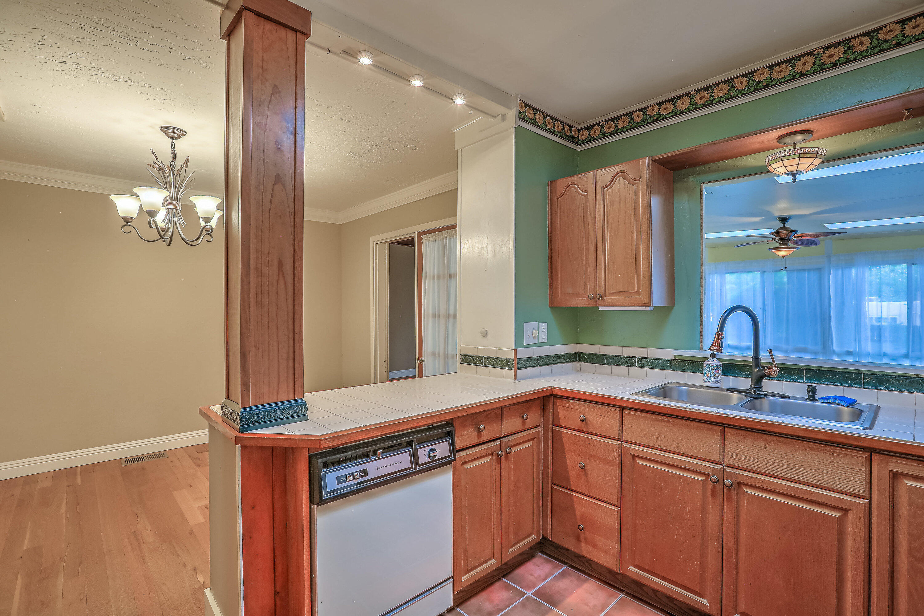 1714 ANDERSON Place SE