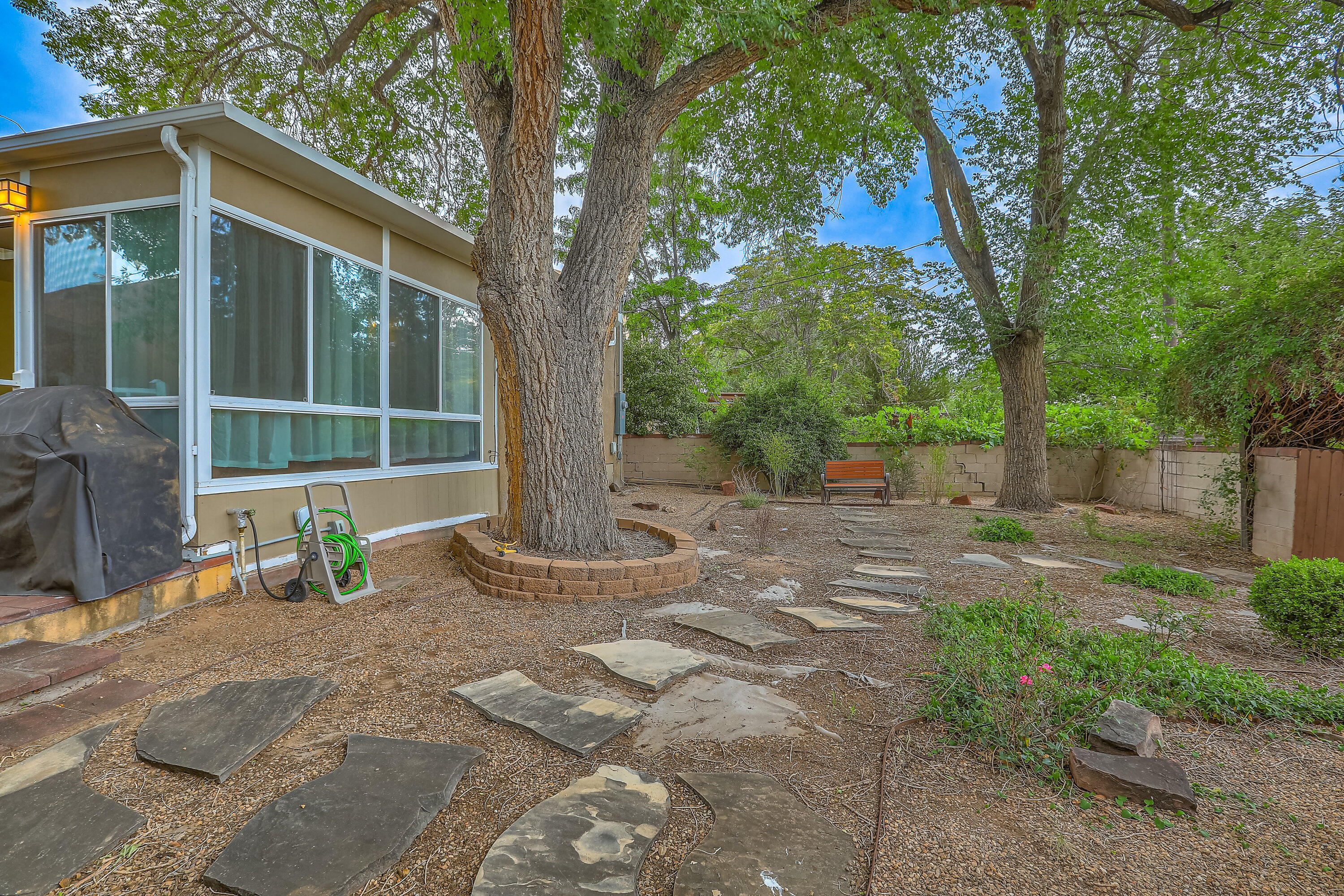 1714 ANDERSON Place SE