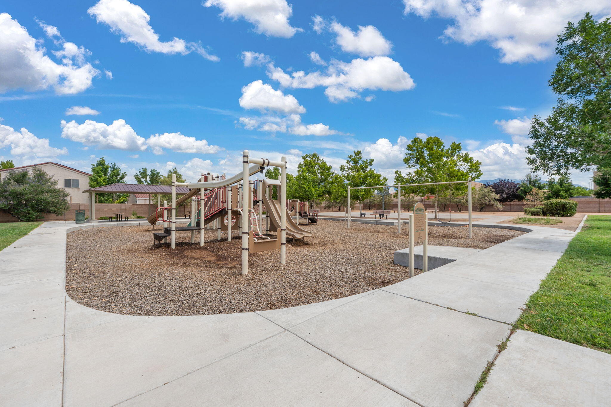 6800 VISTA DEL NORTE Drive NE 912