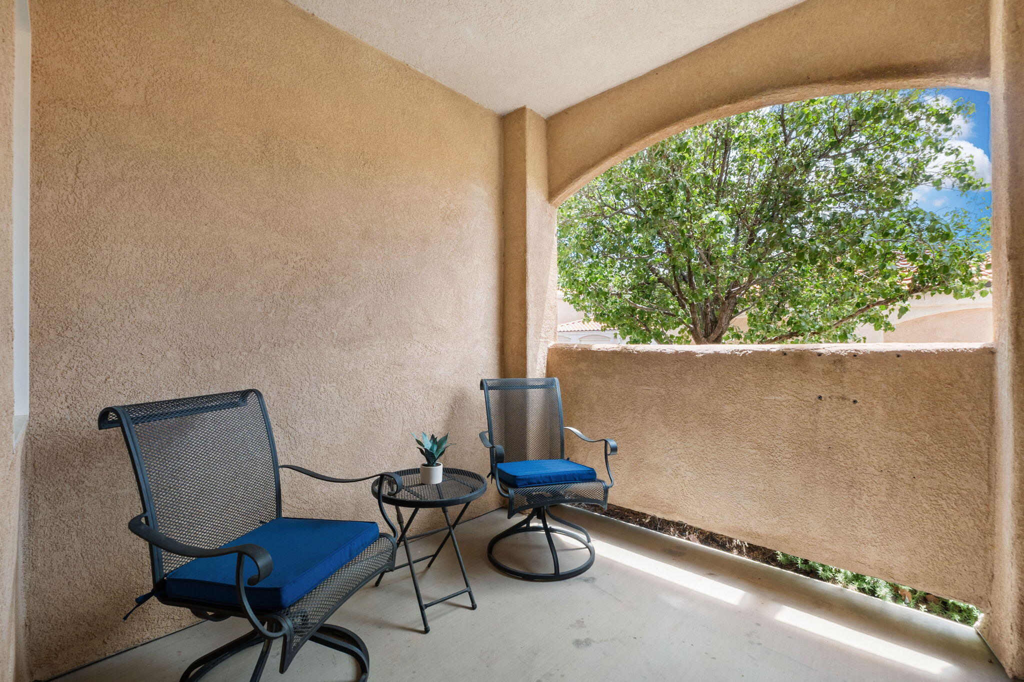 6800 VISTA DEL NORTE Drive NE 912