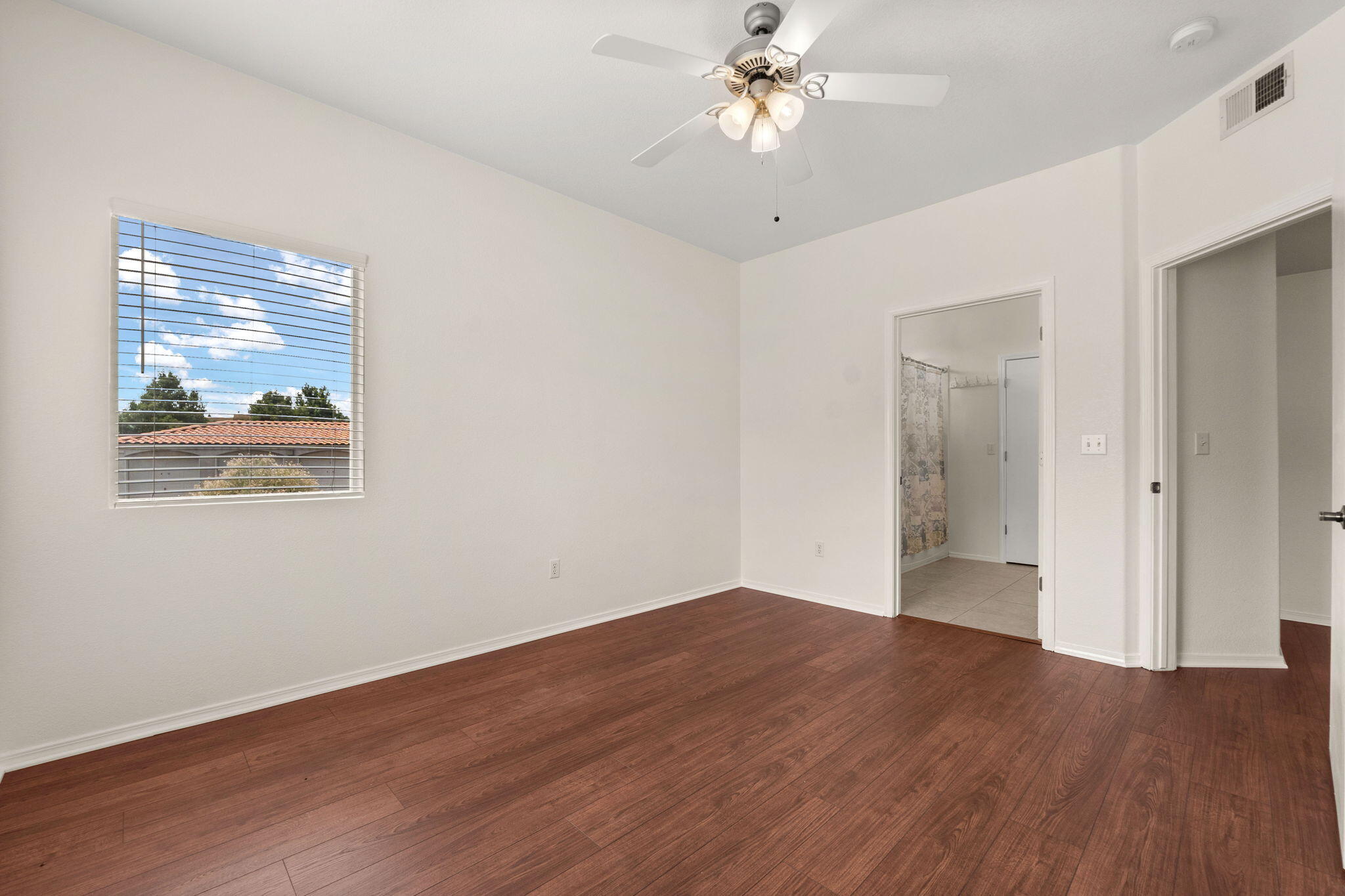 6800 VISTA DEL NORTE Drive NE 912