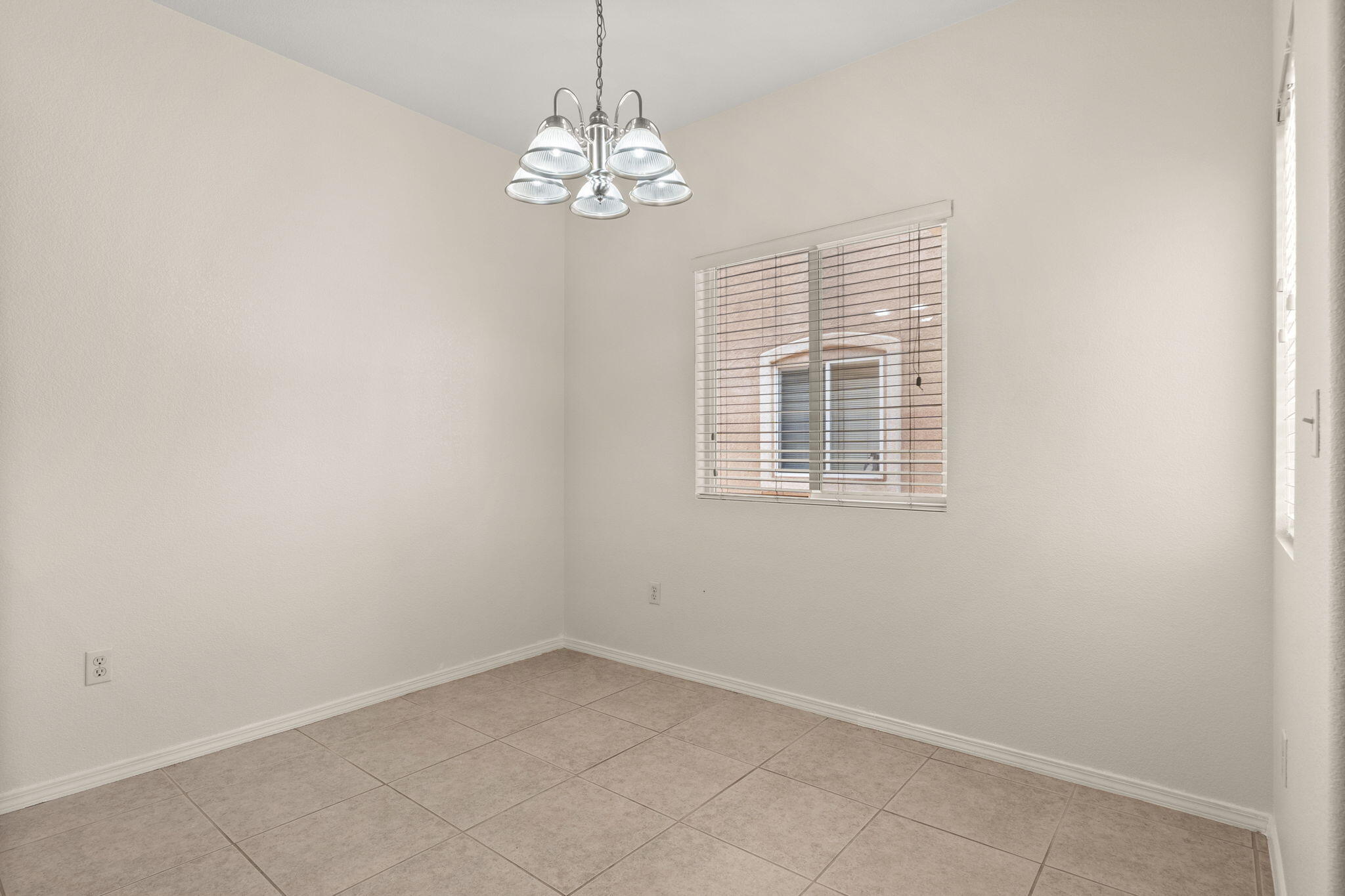 6800 VISTA DEL NORTE Drive NE 912