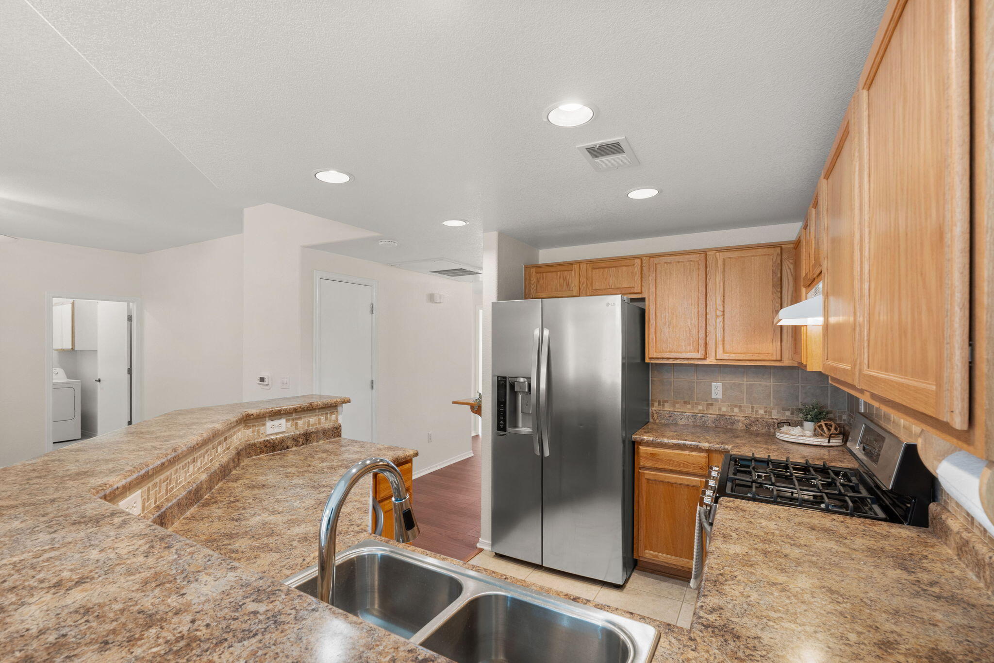 6800 VISTA DEL NORTE Drive NE 912