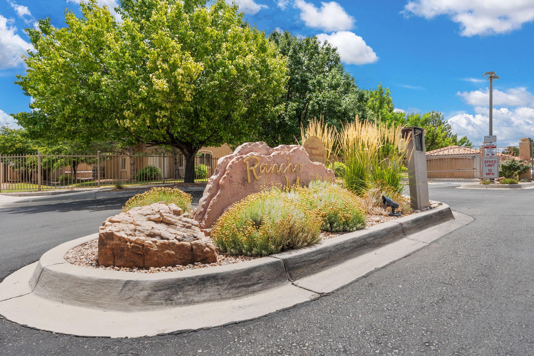 6800 VISTA DEL NORTE Drive NE 912