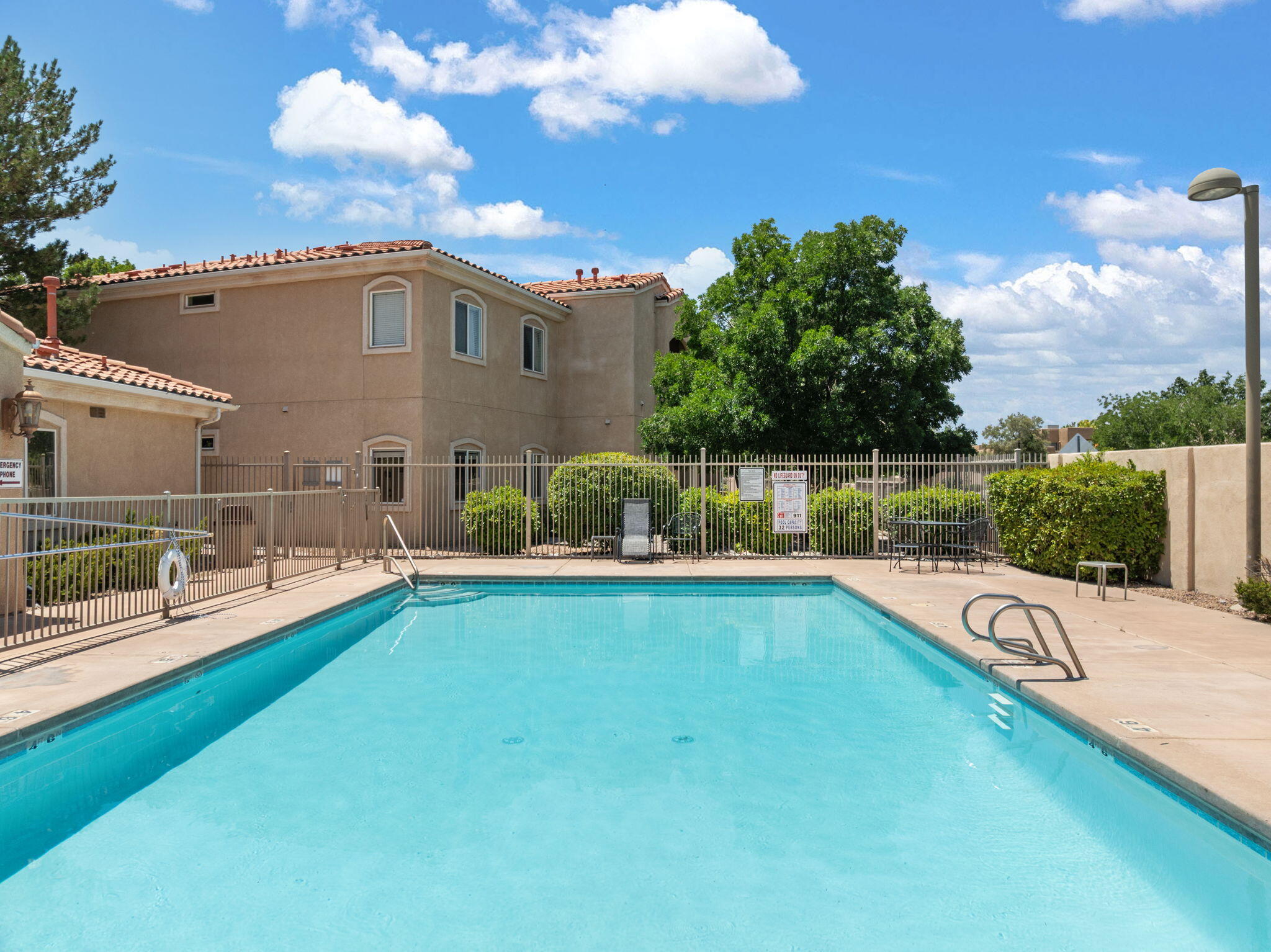 6800 VISTA DEL NORTE Drive NE 912