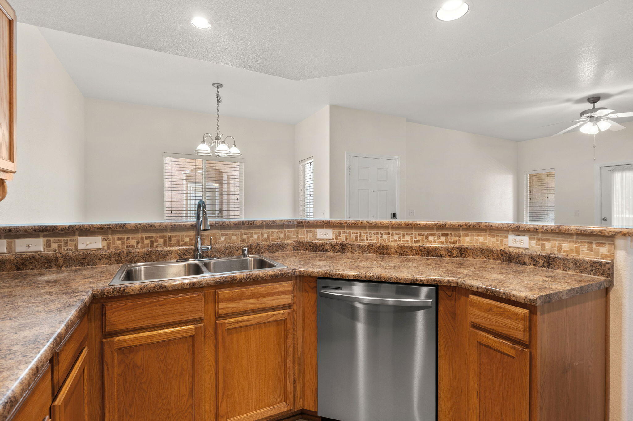 6800 VISTA DEL NORTE Drive NE 912