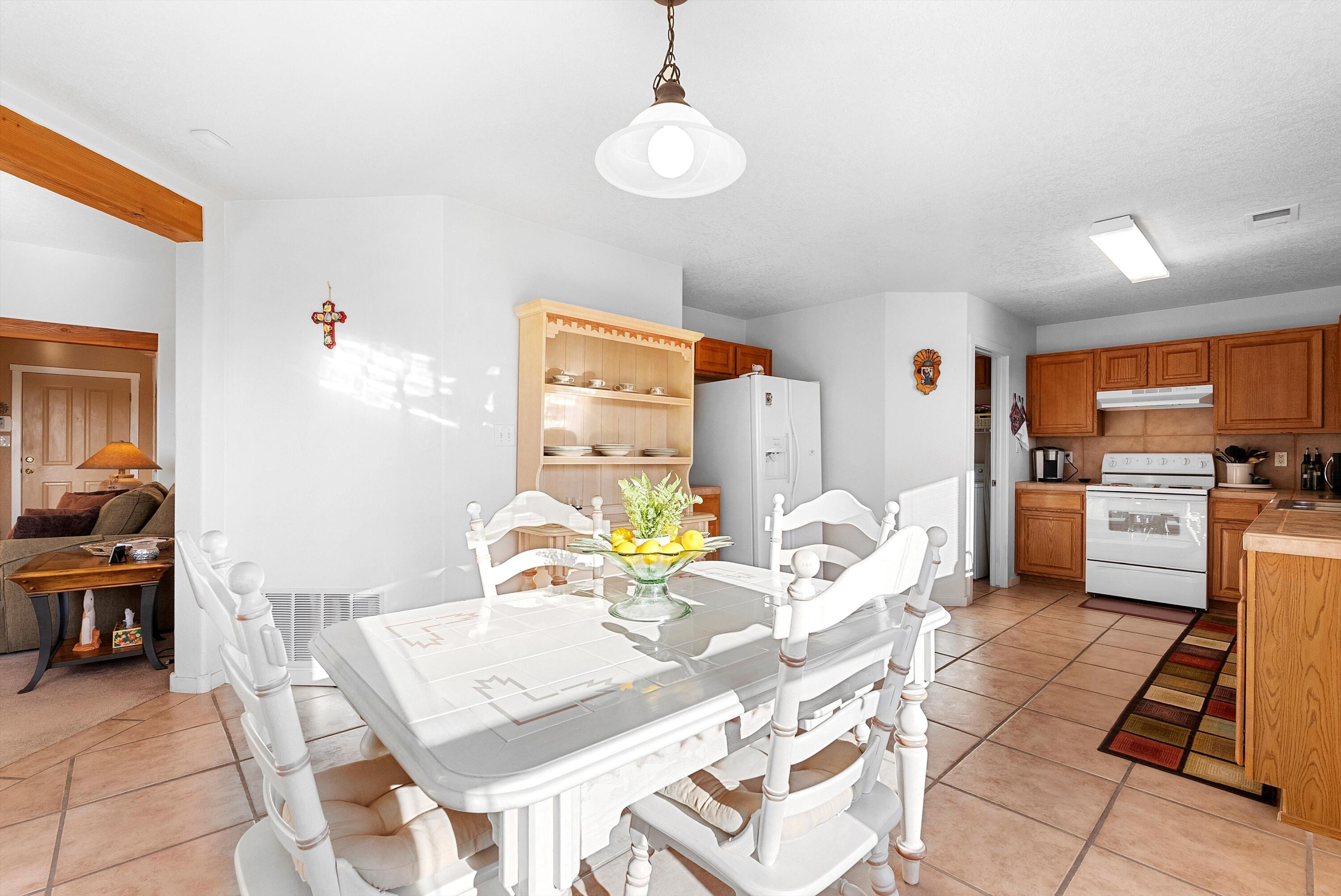 4704 Contenta Ridge
