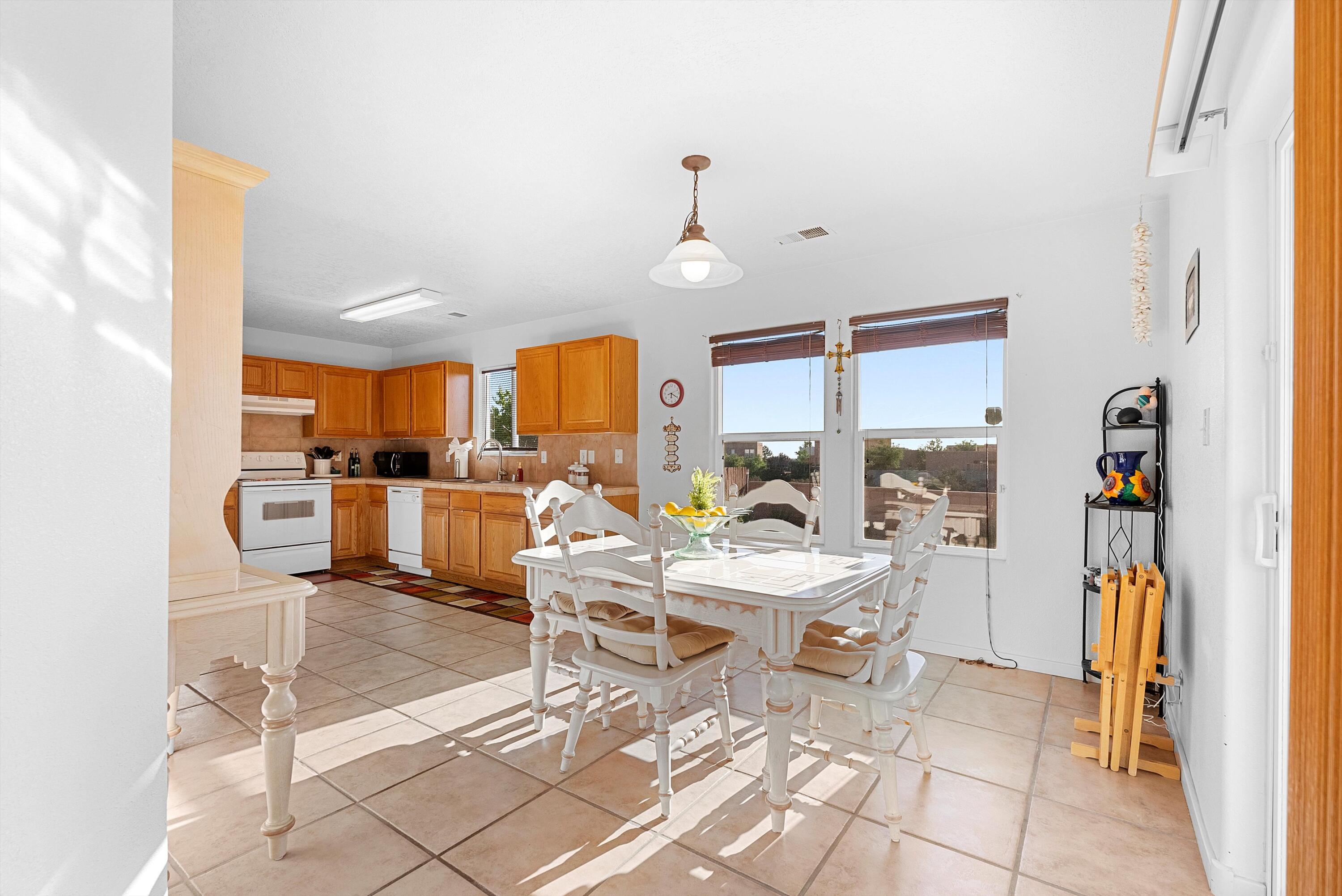 4704 Contenta Ridge