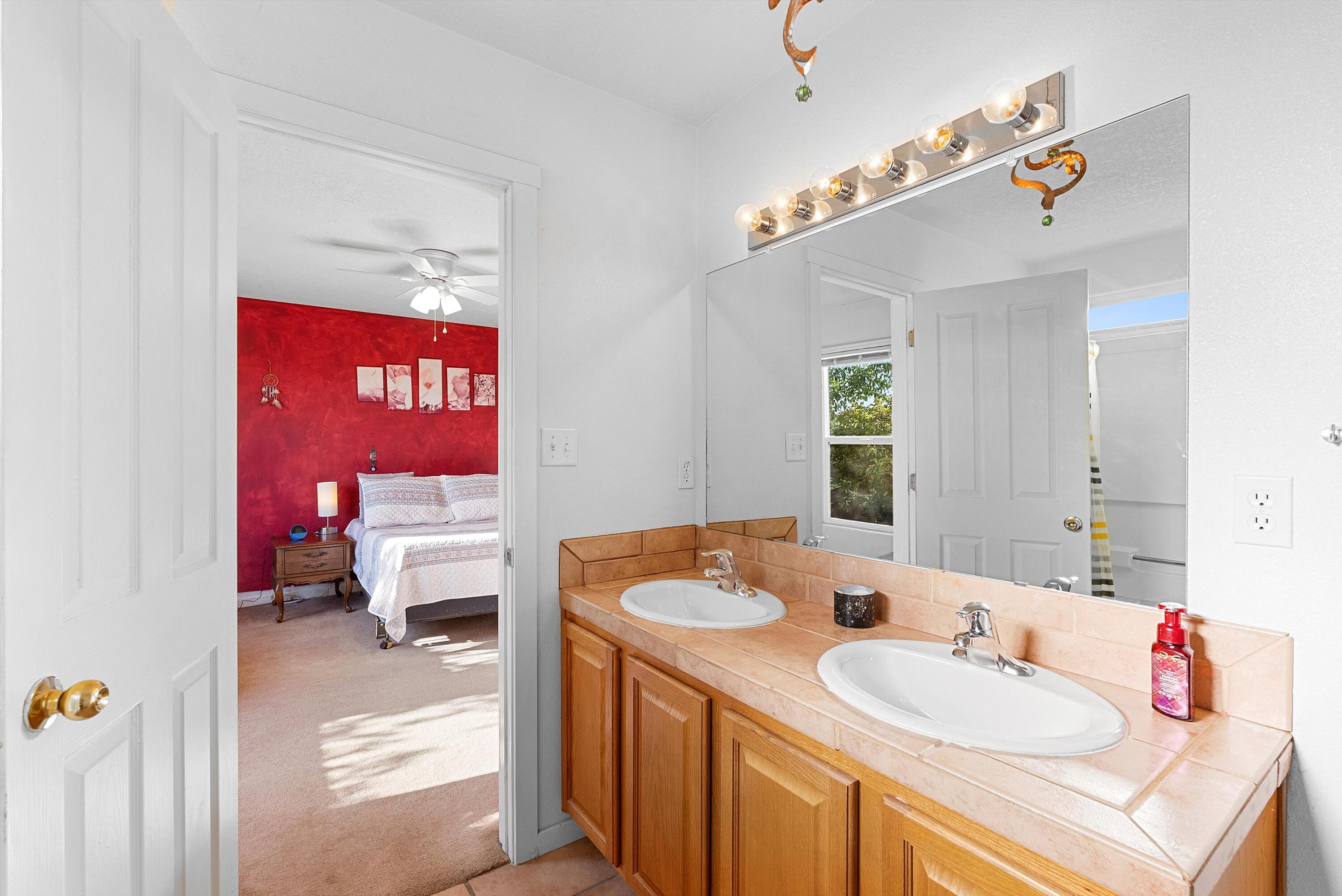 4704 Contenta Ridge