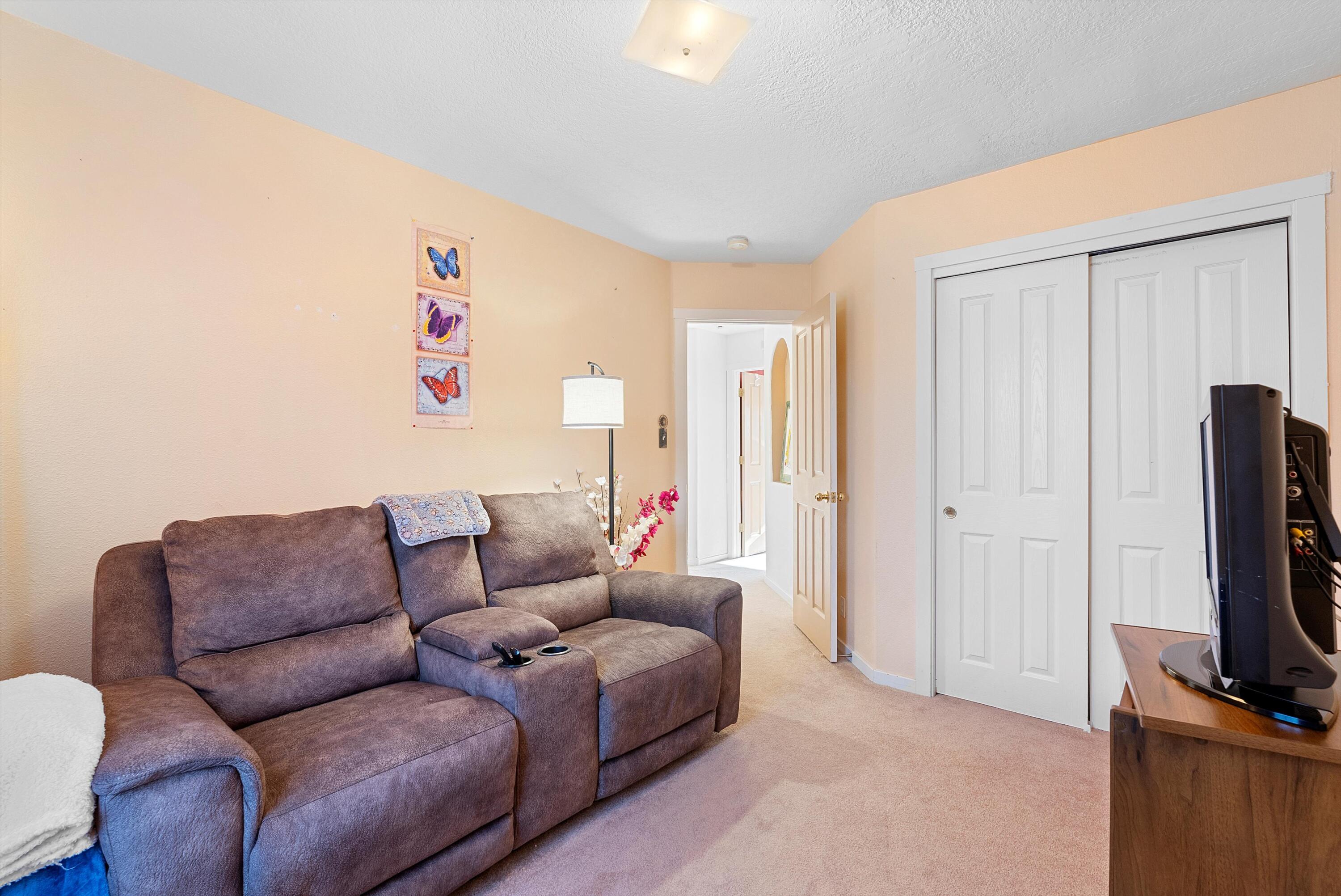 4704 Contenta Ridge