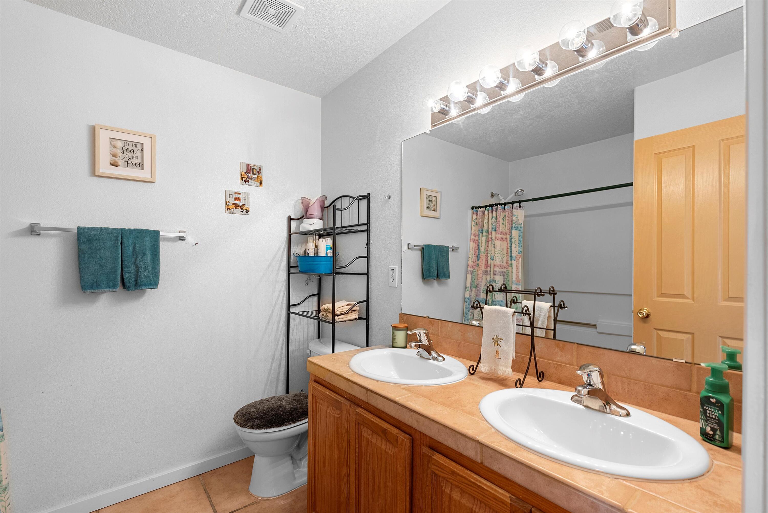 4704 Contenta Ridge