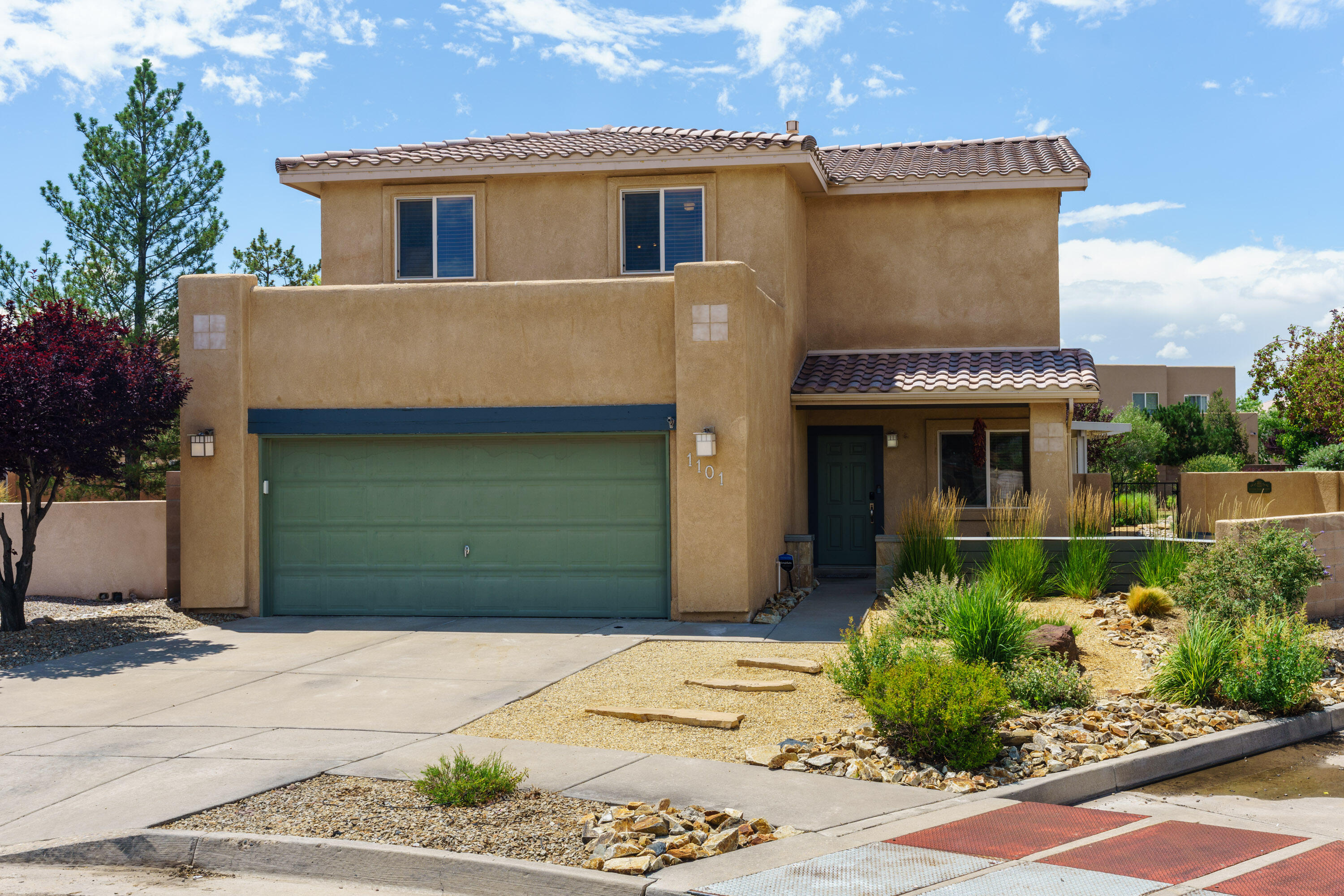 1101 SANTA MARTHA Court NE