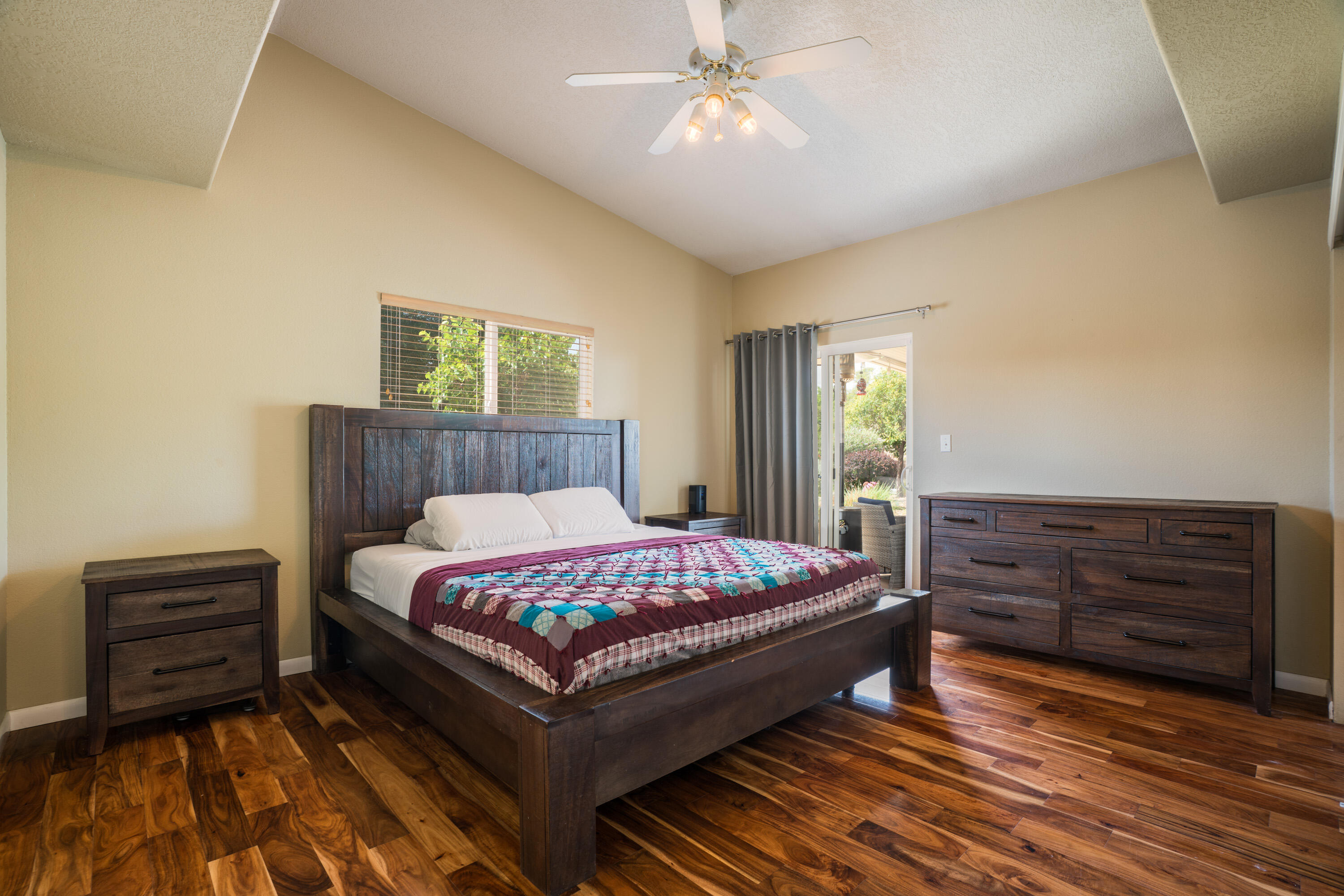 1101 SANTA MARTHA Court NE