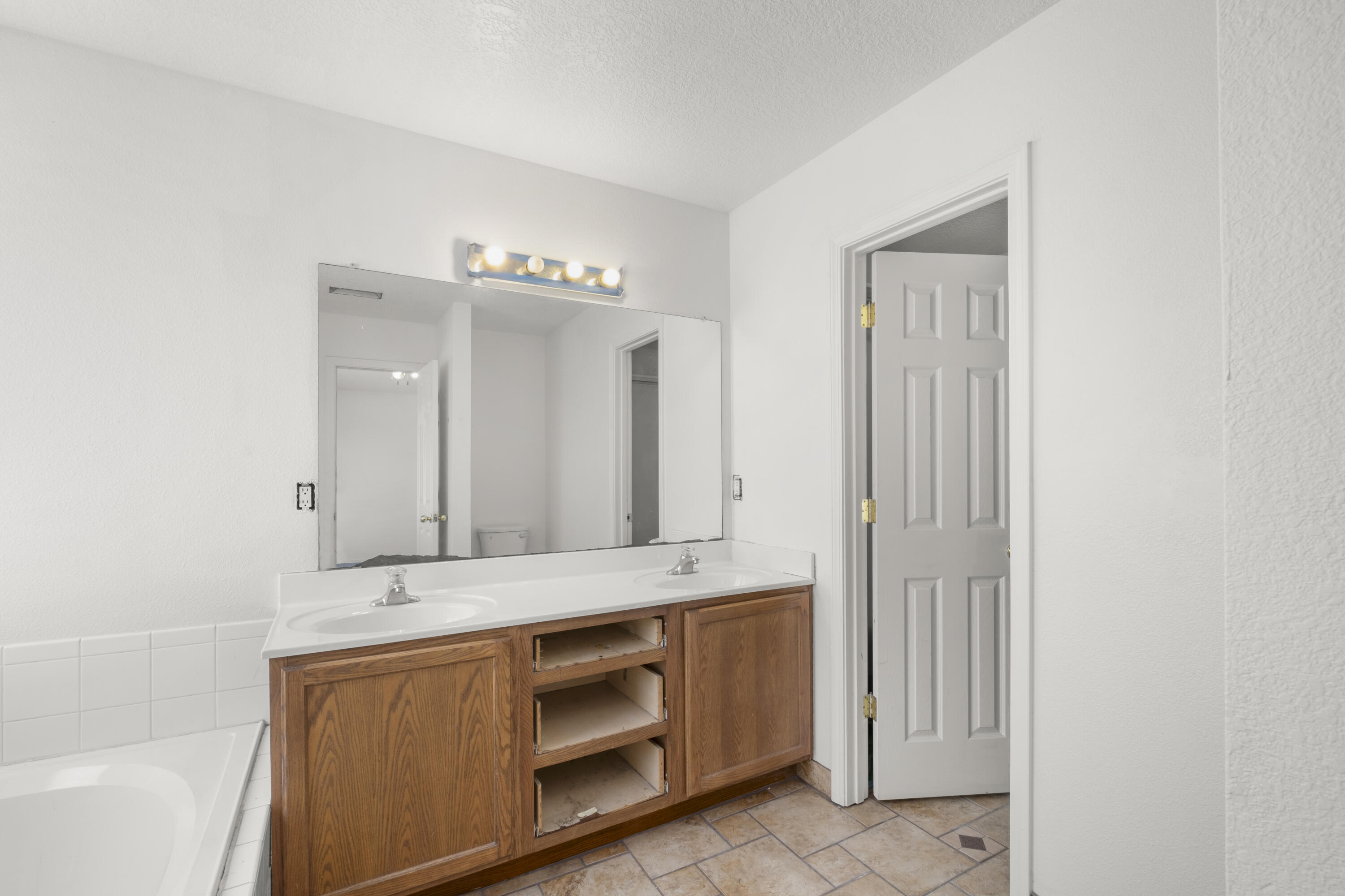 9019 PETRONAS Avenue SW